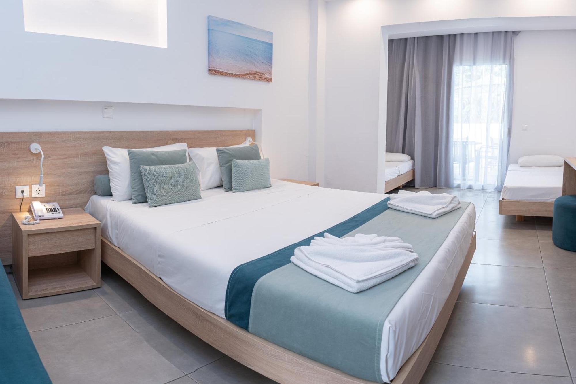 Junior Suite Sharing Pool