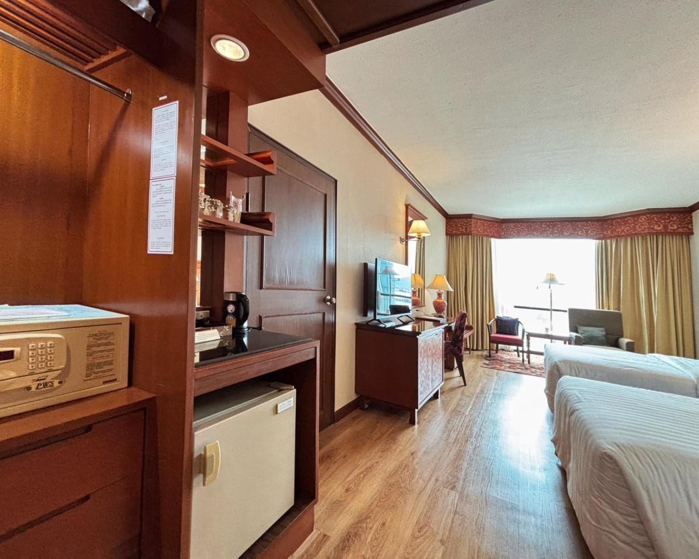 Deluxe Double or Twin Room