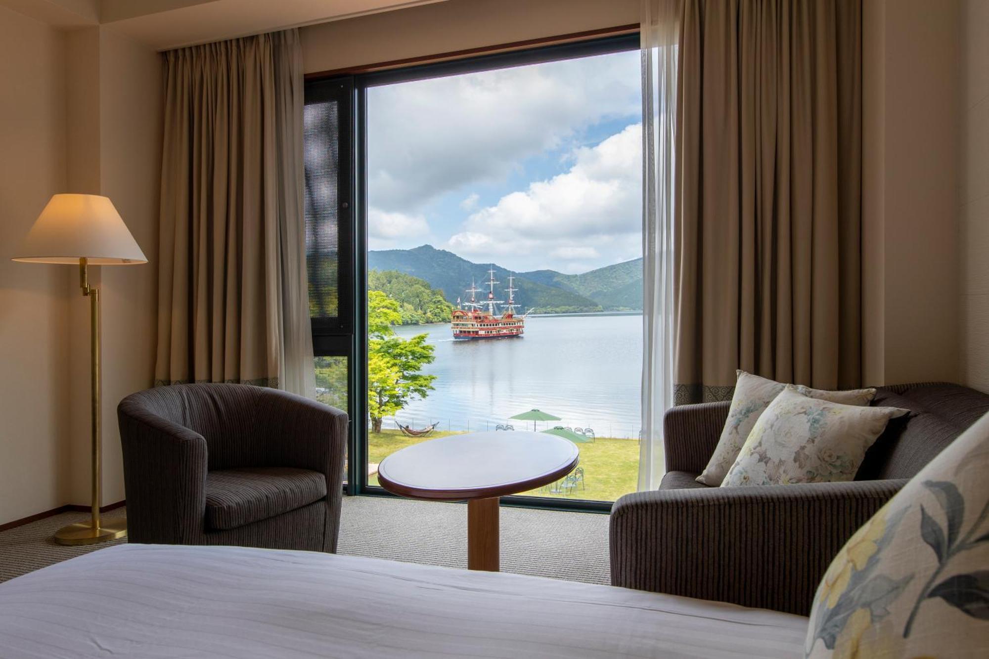 Superior Twin Room Lake View