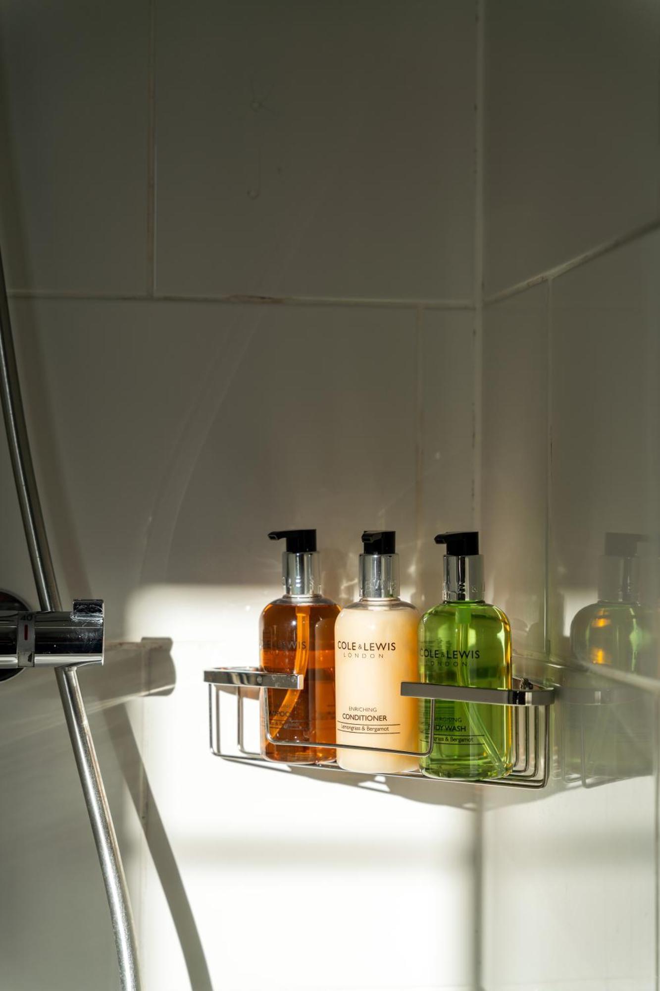 Single Room Shower