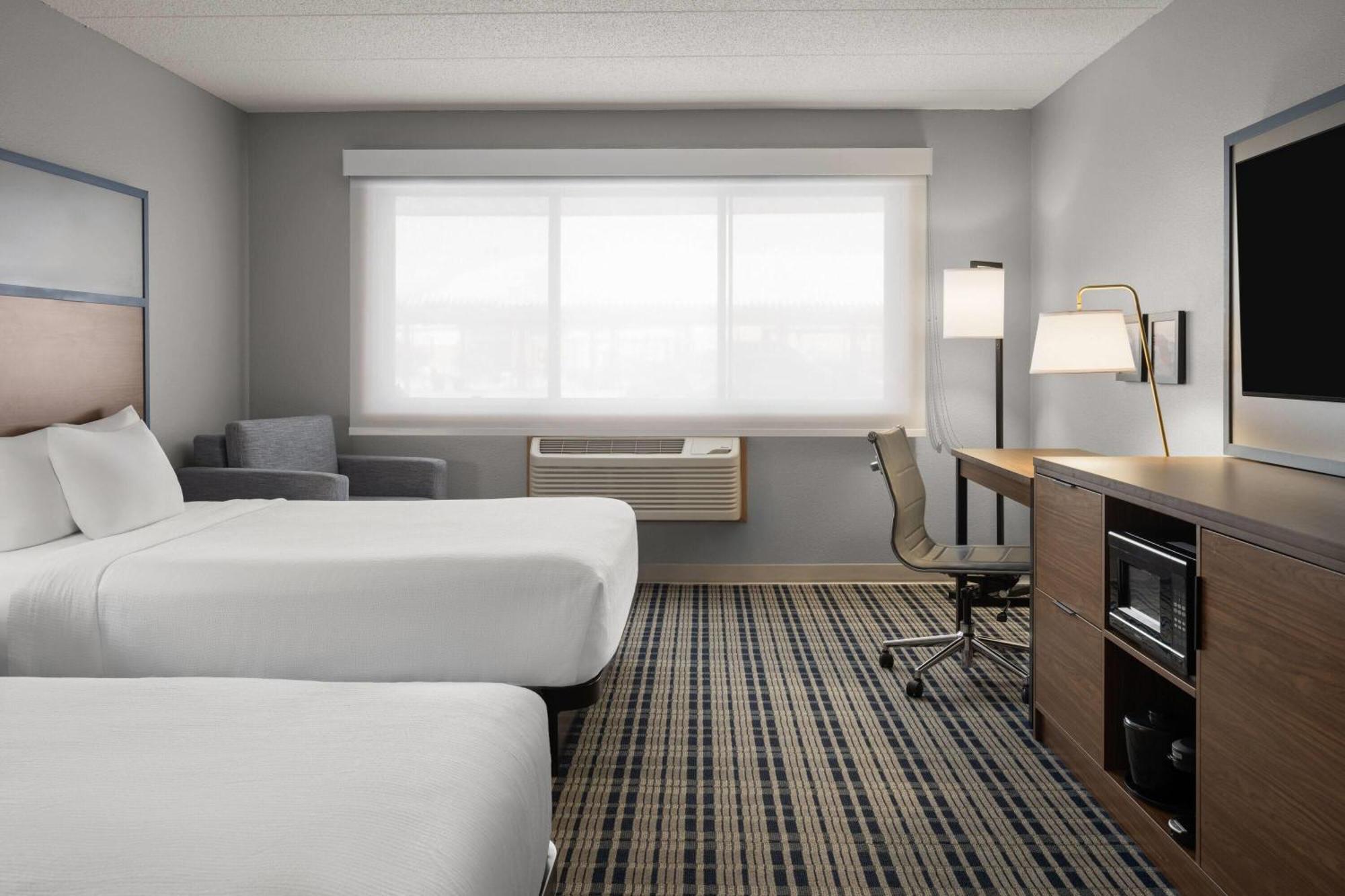 Queen Room with Two Queen Beds - Mobility Access/Non-Smoking