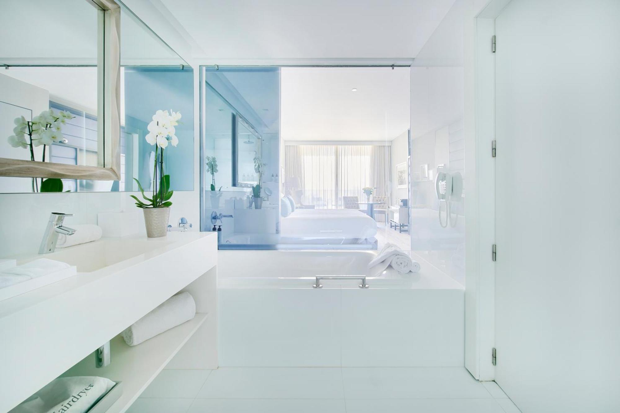 Junior King Suite with Ocean View