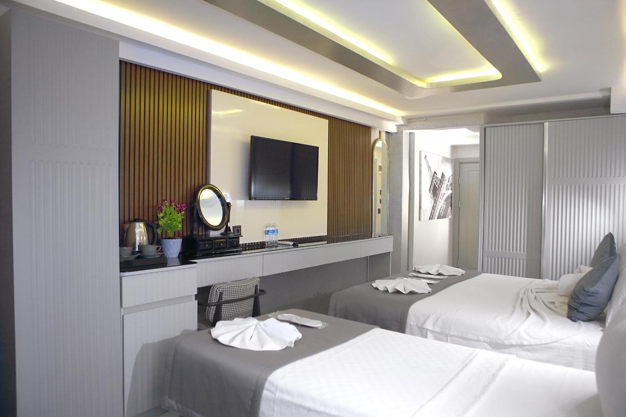 Luxury Triple Room
