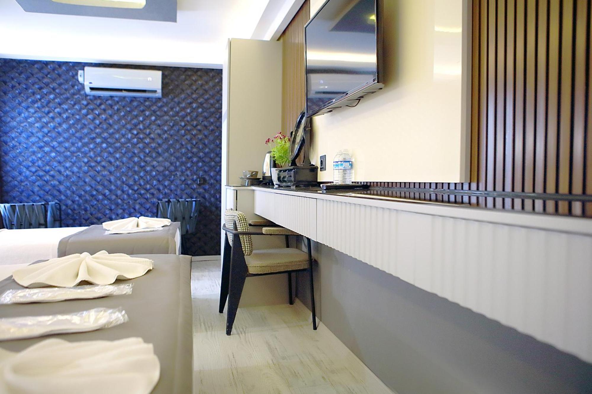 Luxury Triple Room