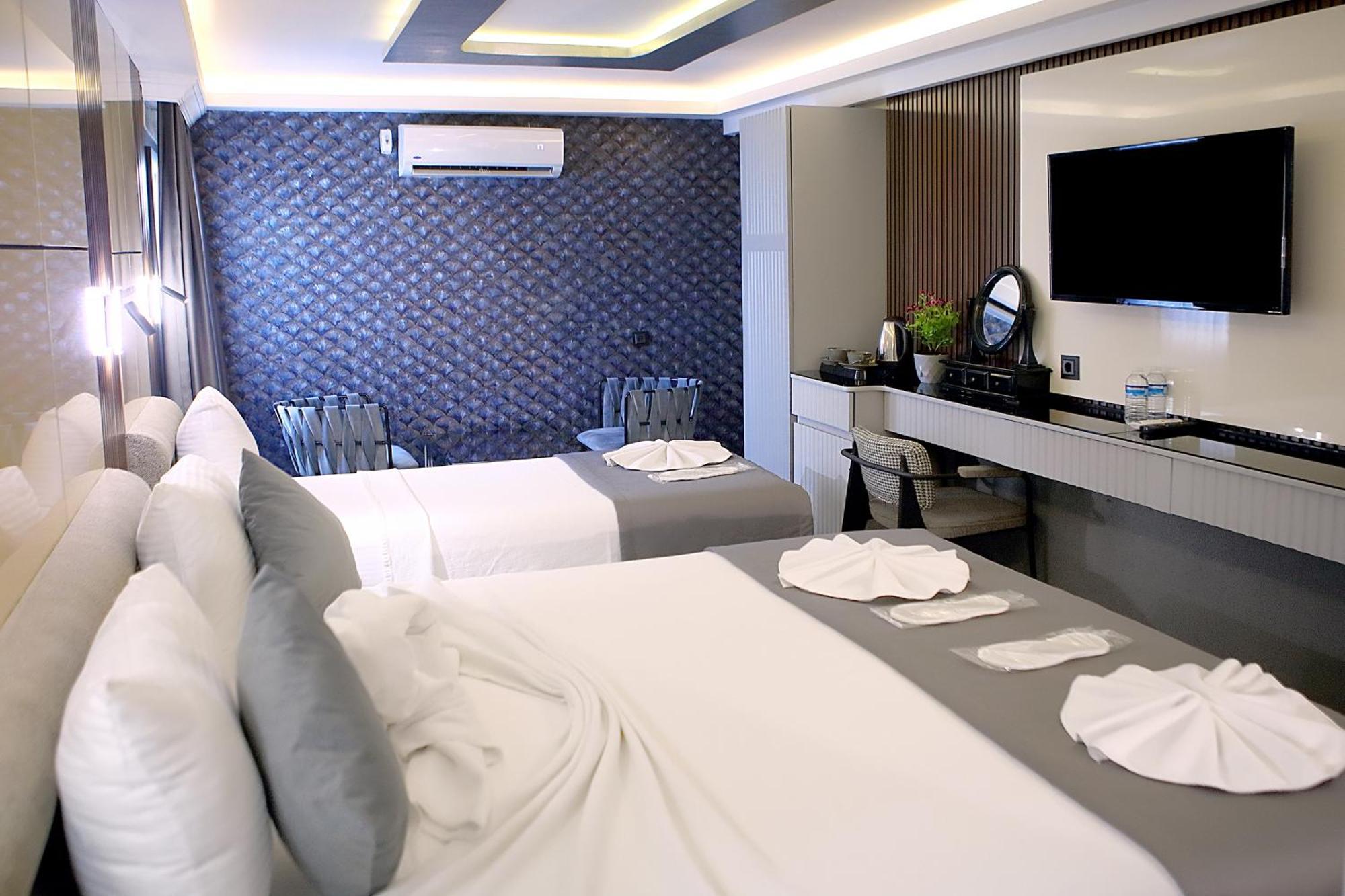 Luxury Triple Room