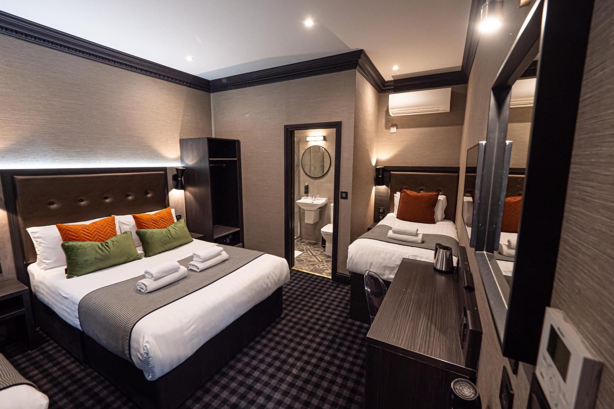 Deluxe Triple Room,1743053749:JPEG