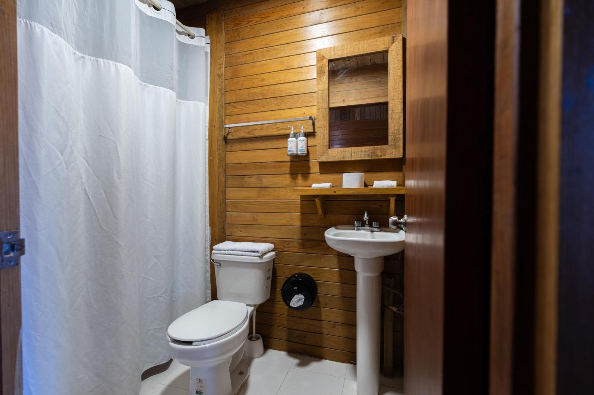 Habitación Estándar con baño privado (doble)