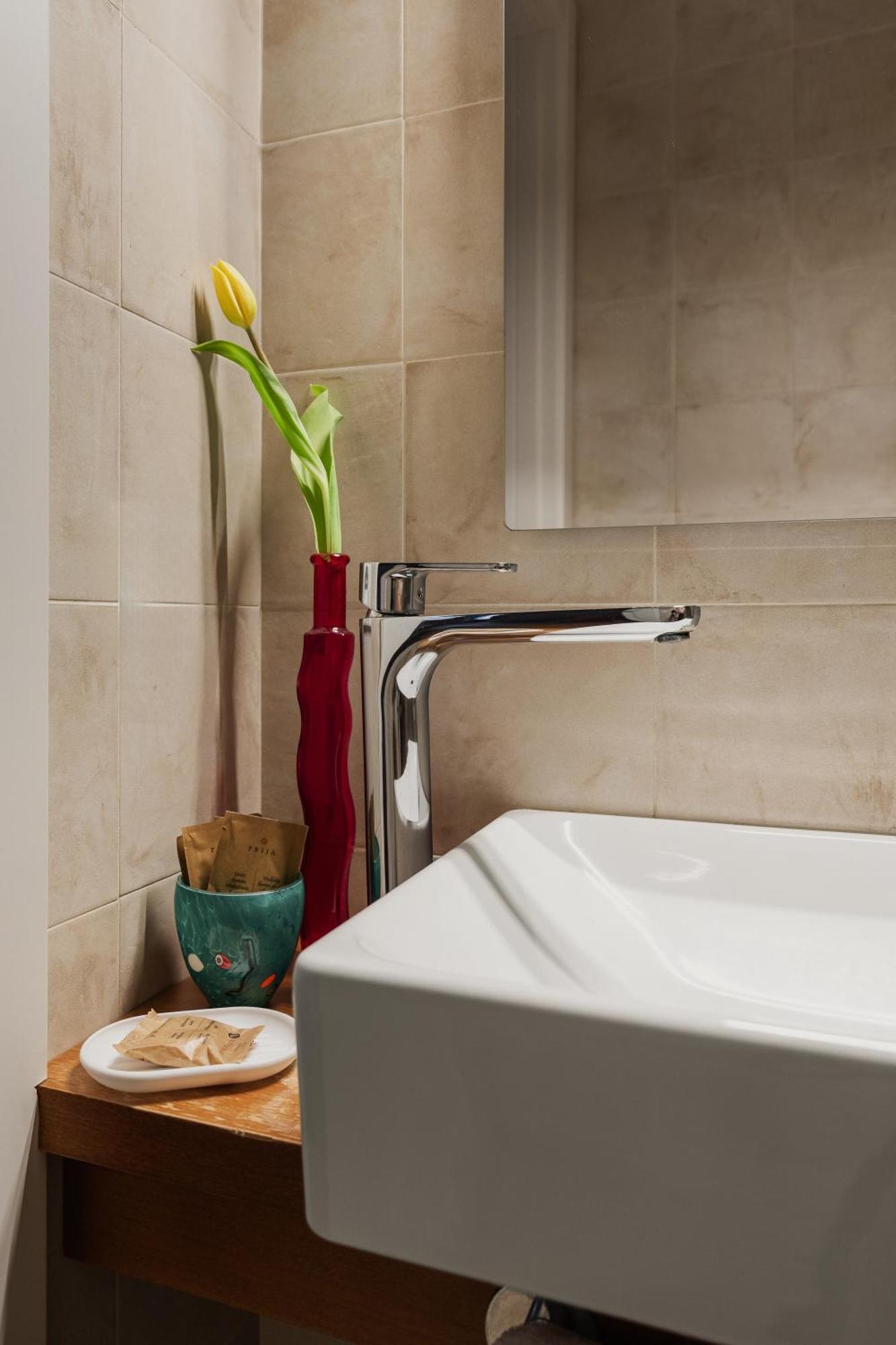 Double Room Private Bathroom