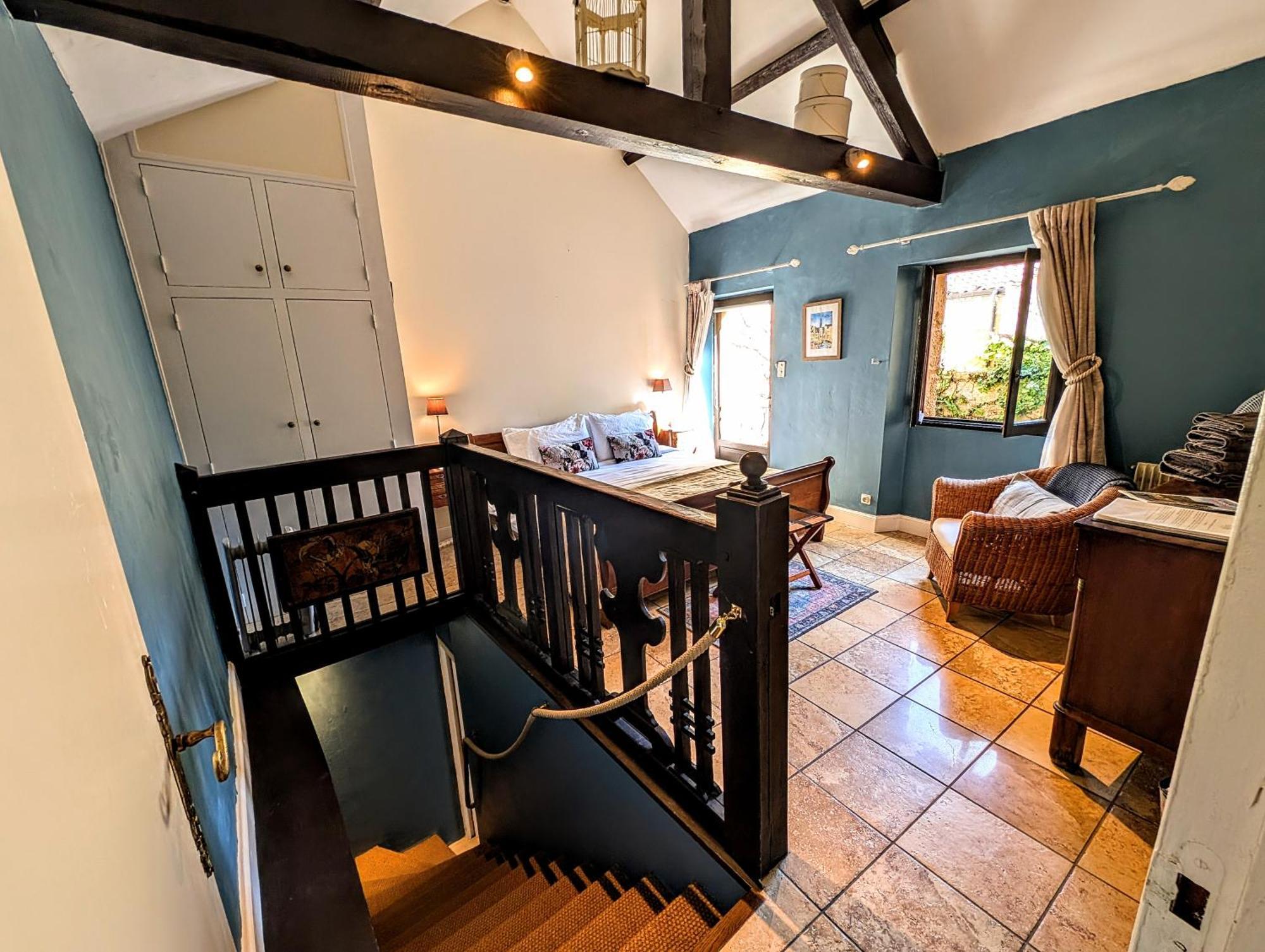 Superior King Room