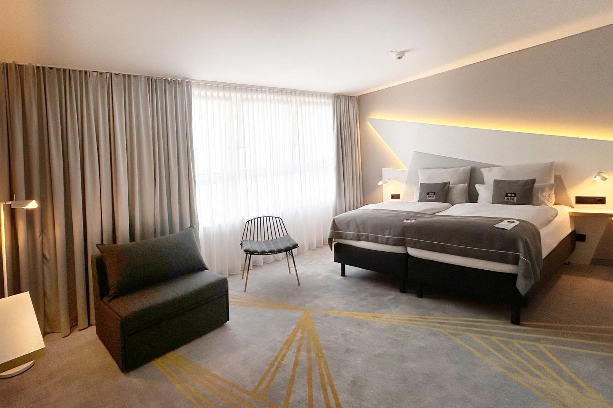 Premium Queen Room