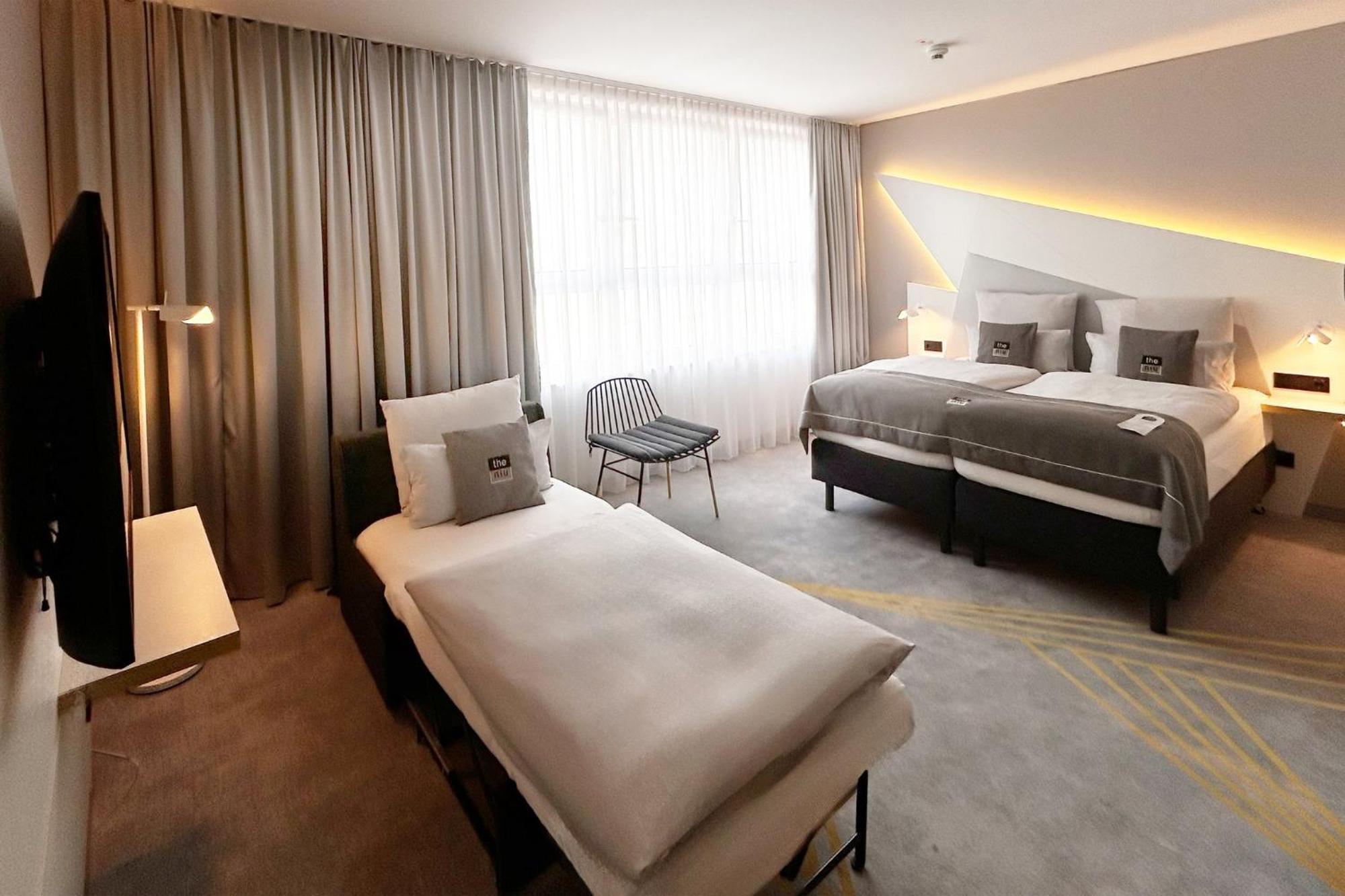 Premium Queen Room