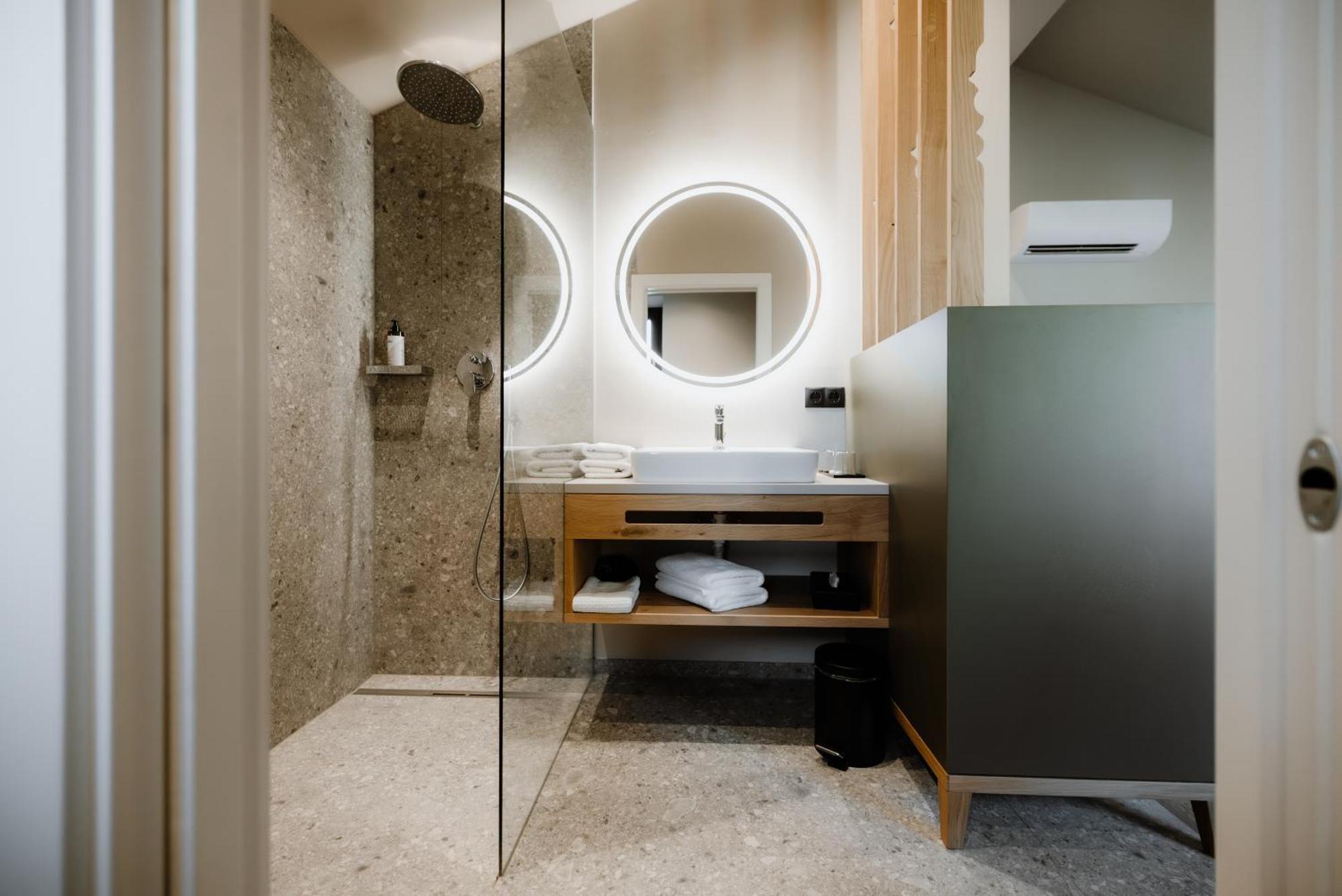 Double Room Mountain View
