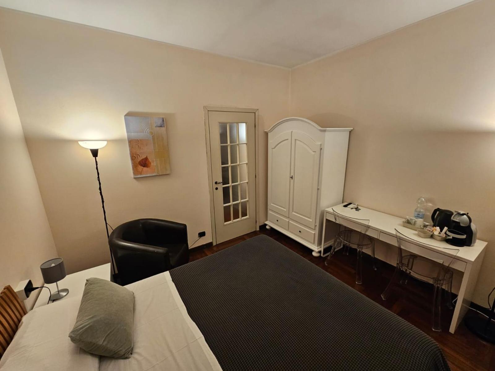 Double Room Private Bathroom