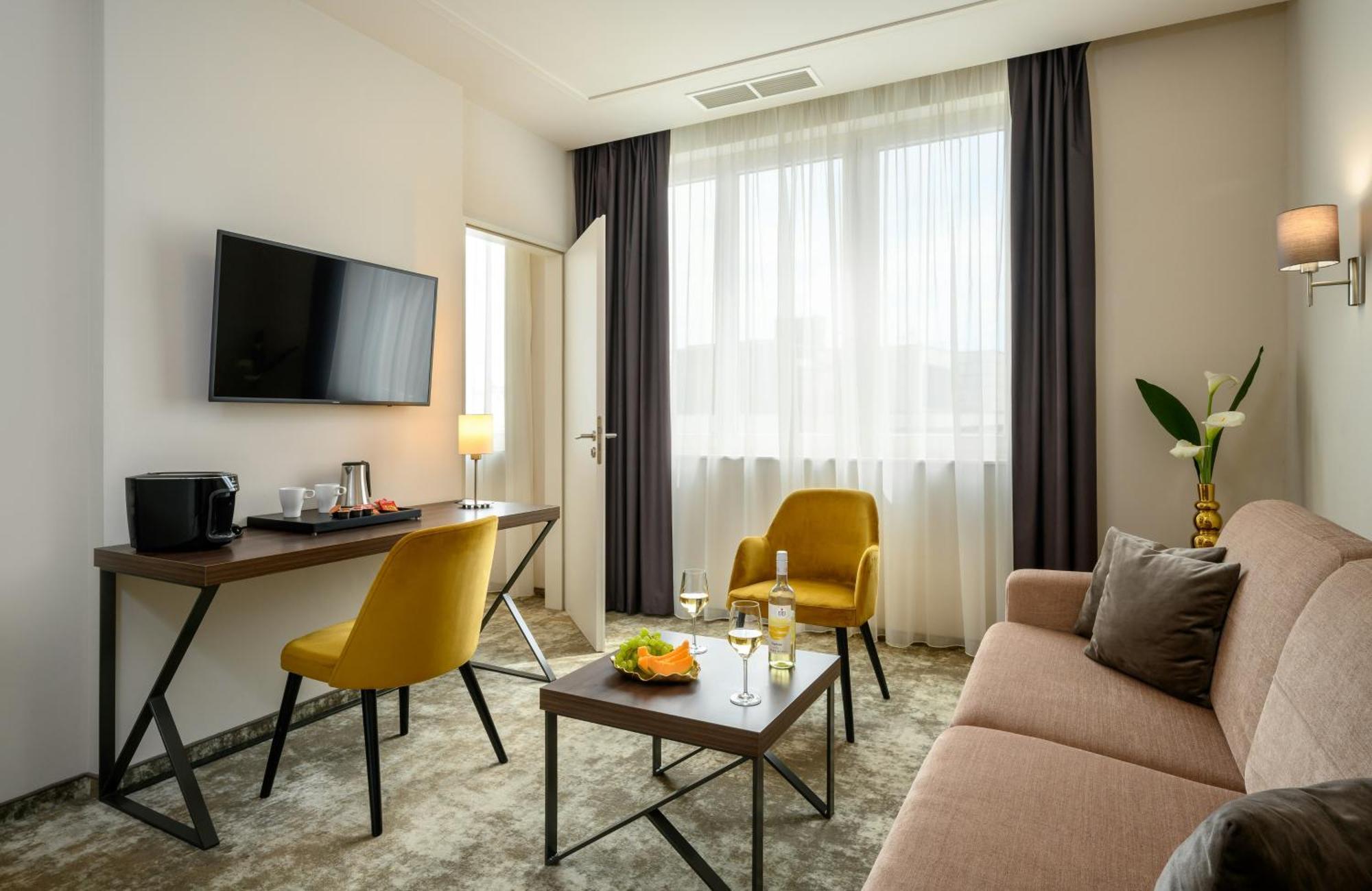 One-Bedroom Suite