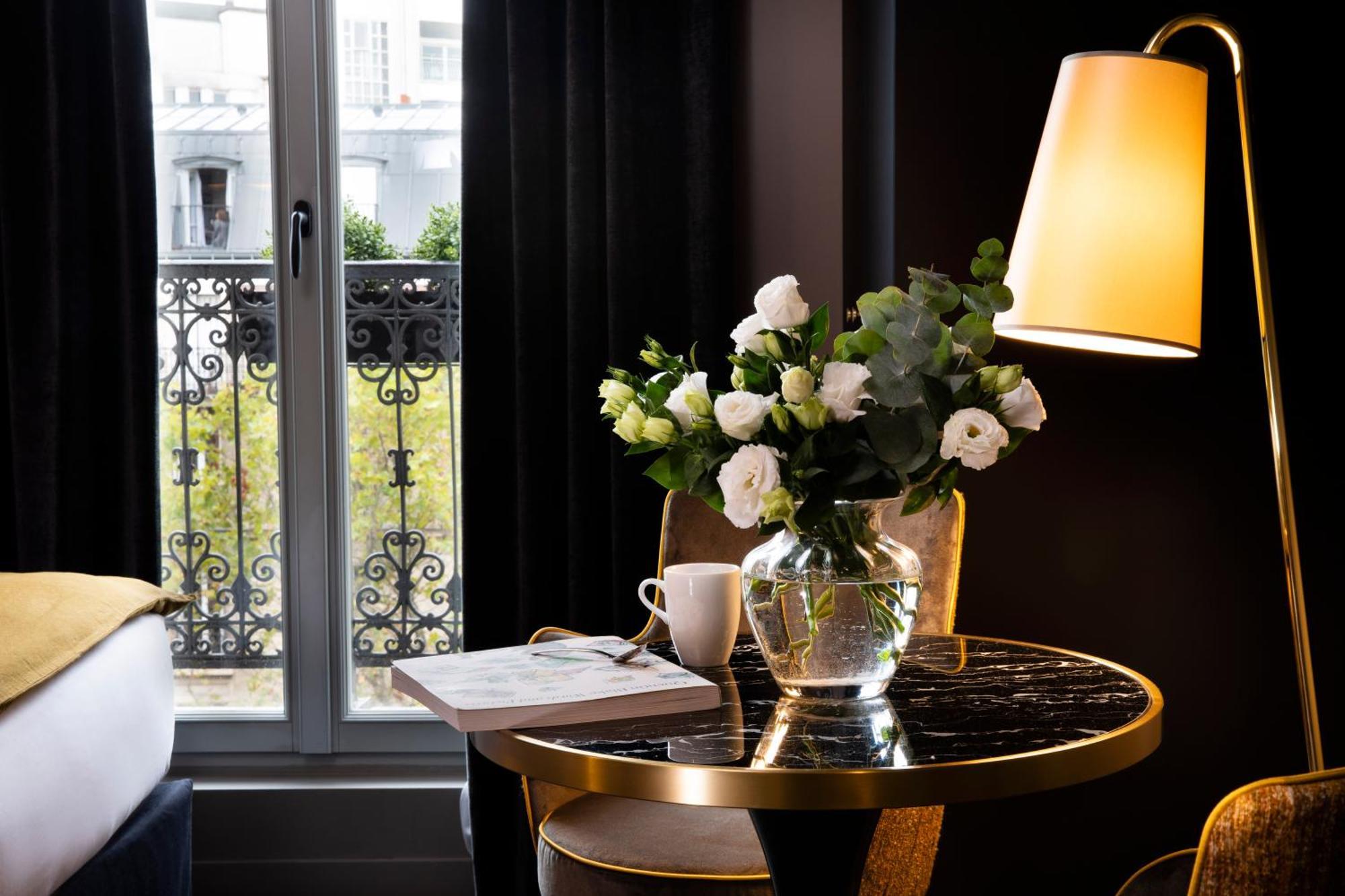 Deluxe Room Balcony Eiffel Tower View