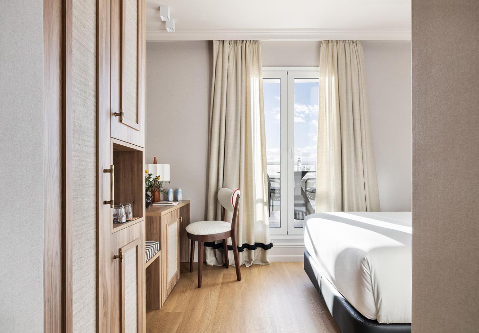 Double or Twin Room Terrace