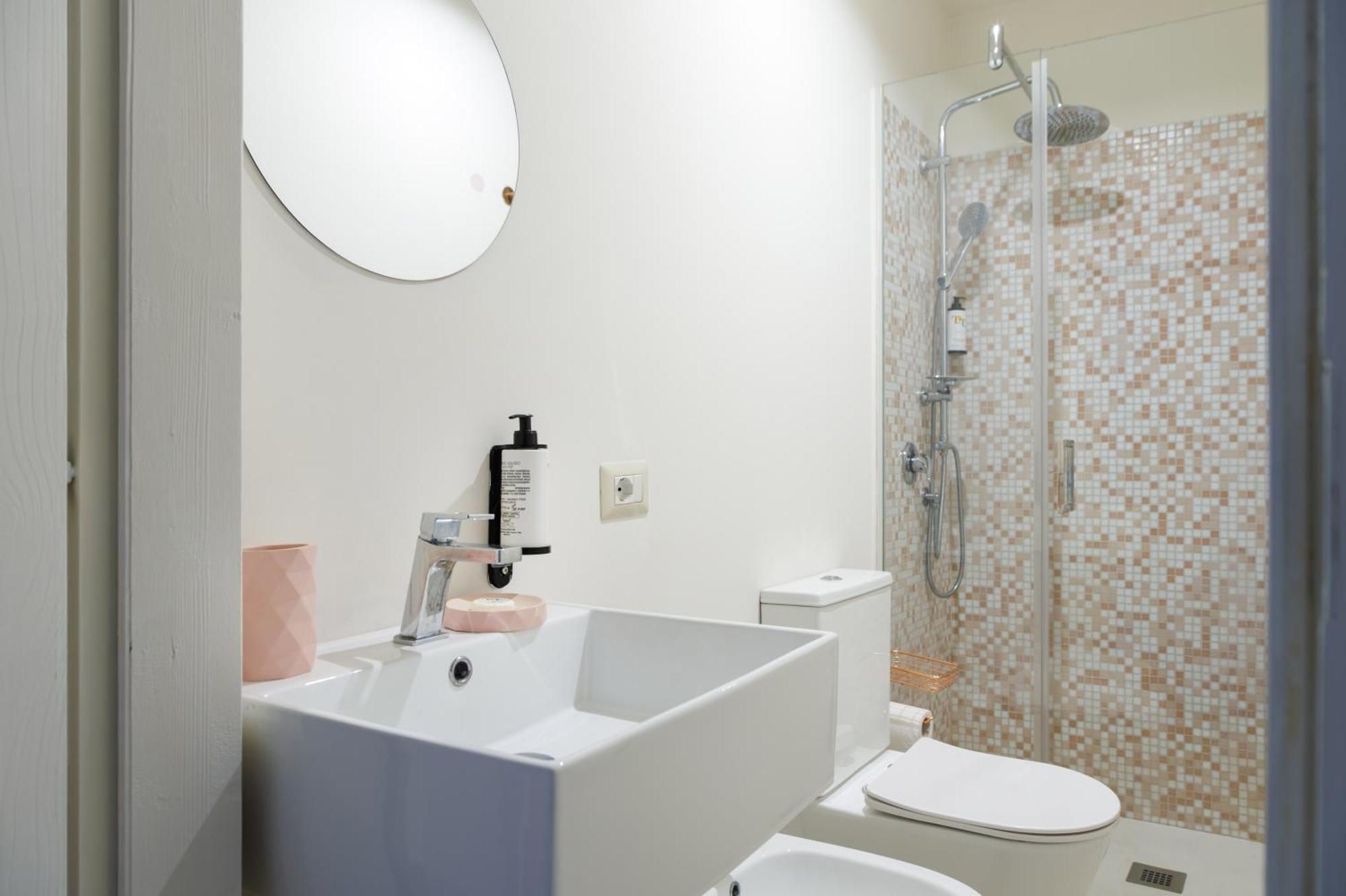 Family Room Private Bathroom