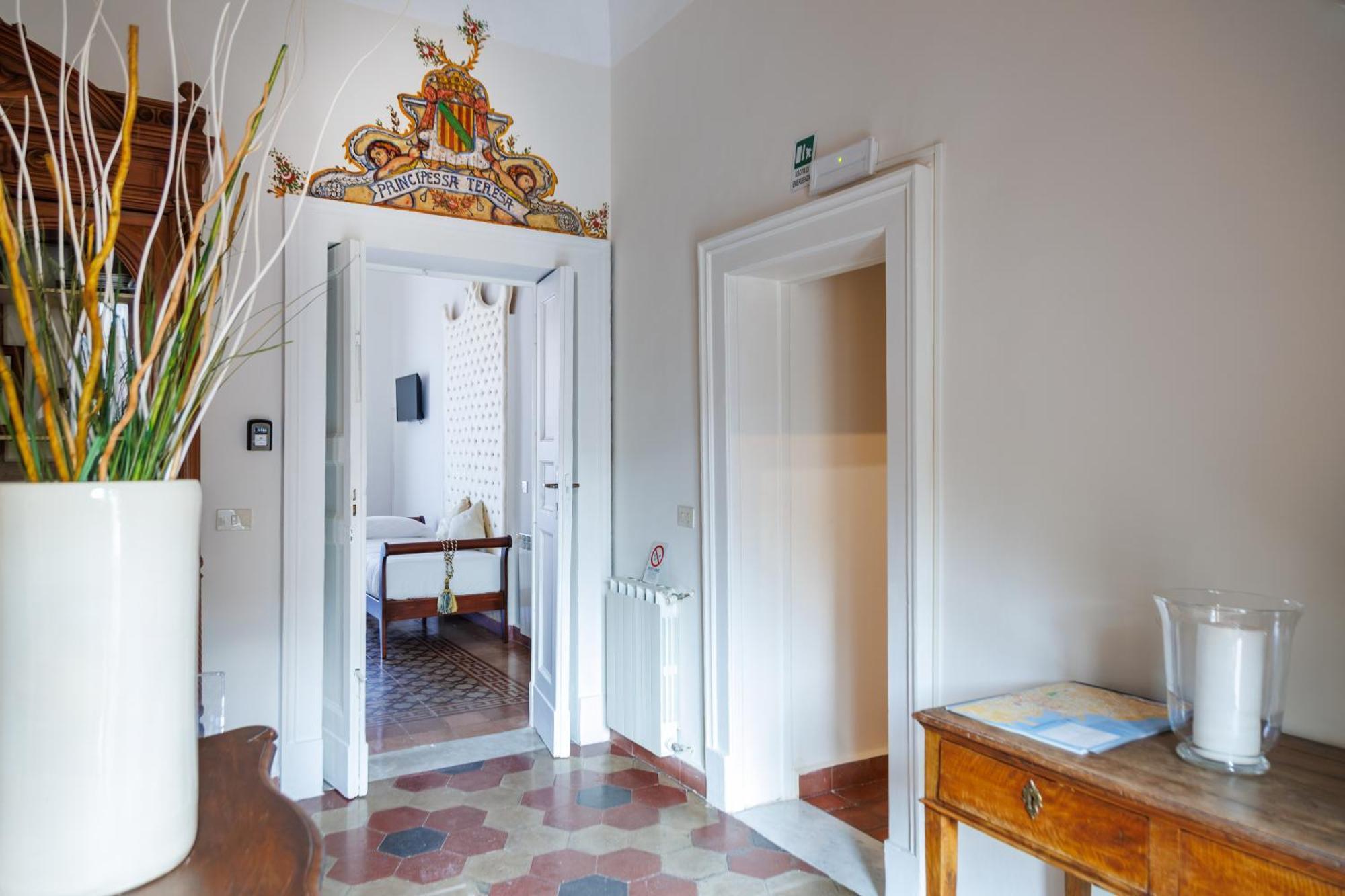 Triple Room Private External Bathroom