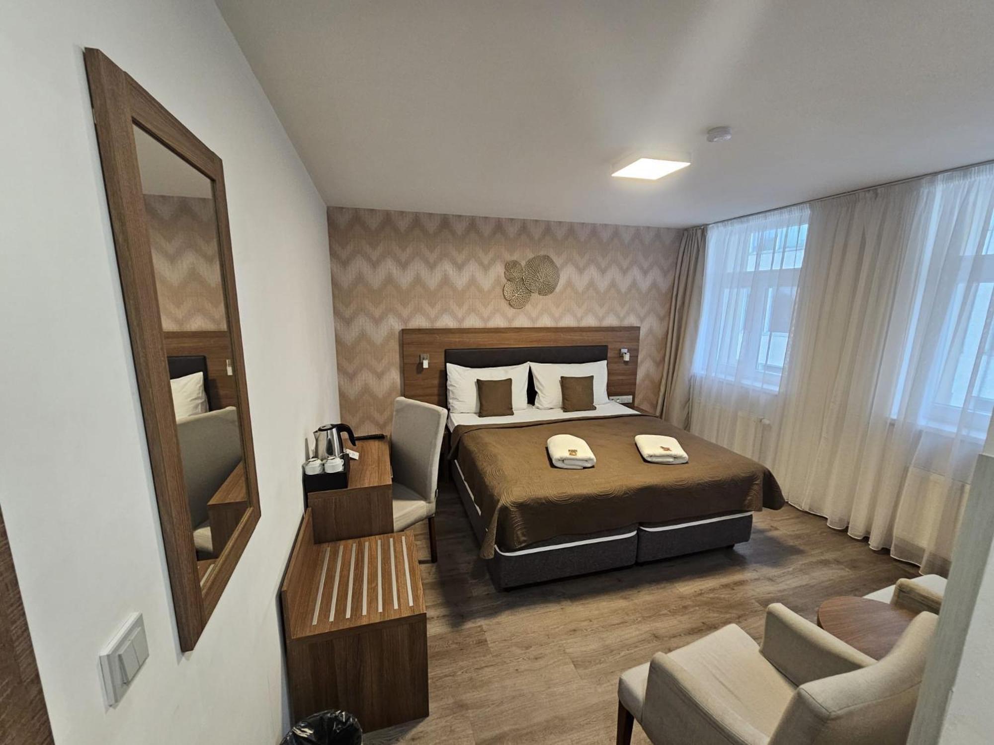 Deluxe King Room