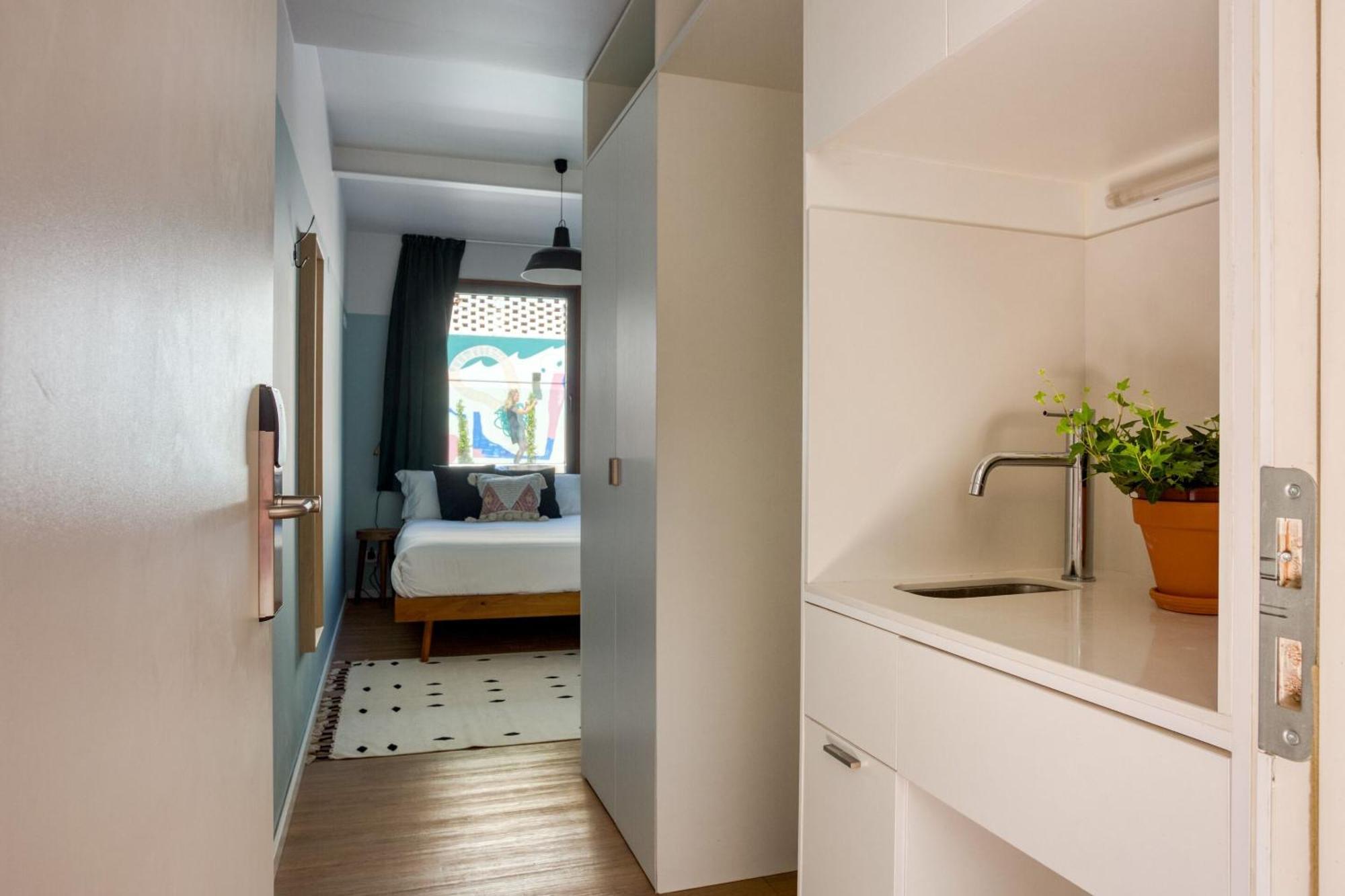 Compact Room Double Bed