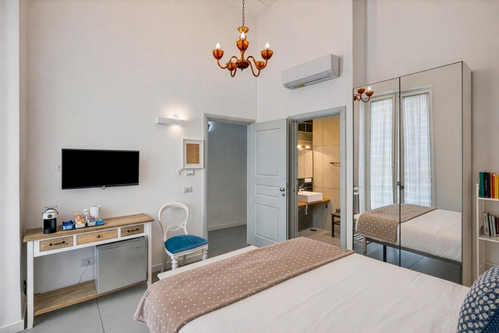 Deluxe Double Room Balcony,1756584291:JPEG