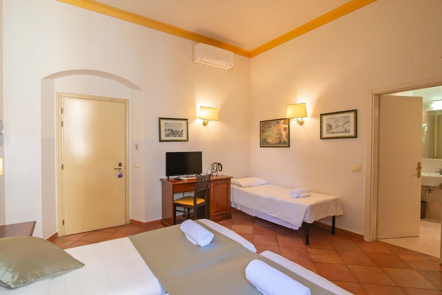 Triple Room