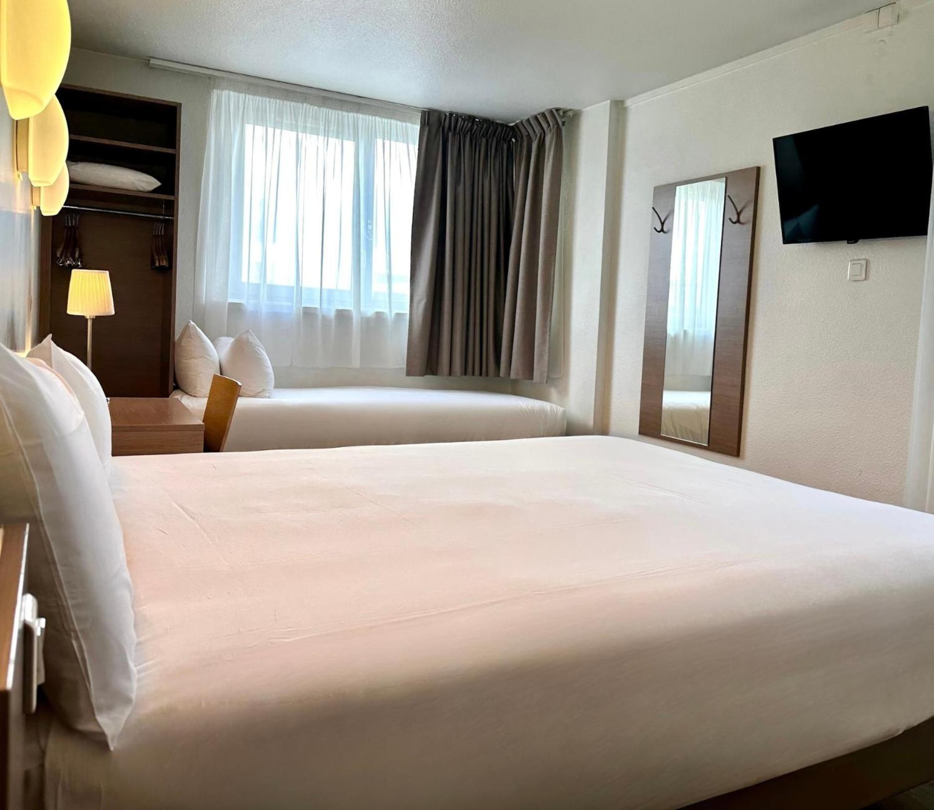 Standard Room 3 Single Beds