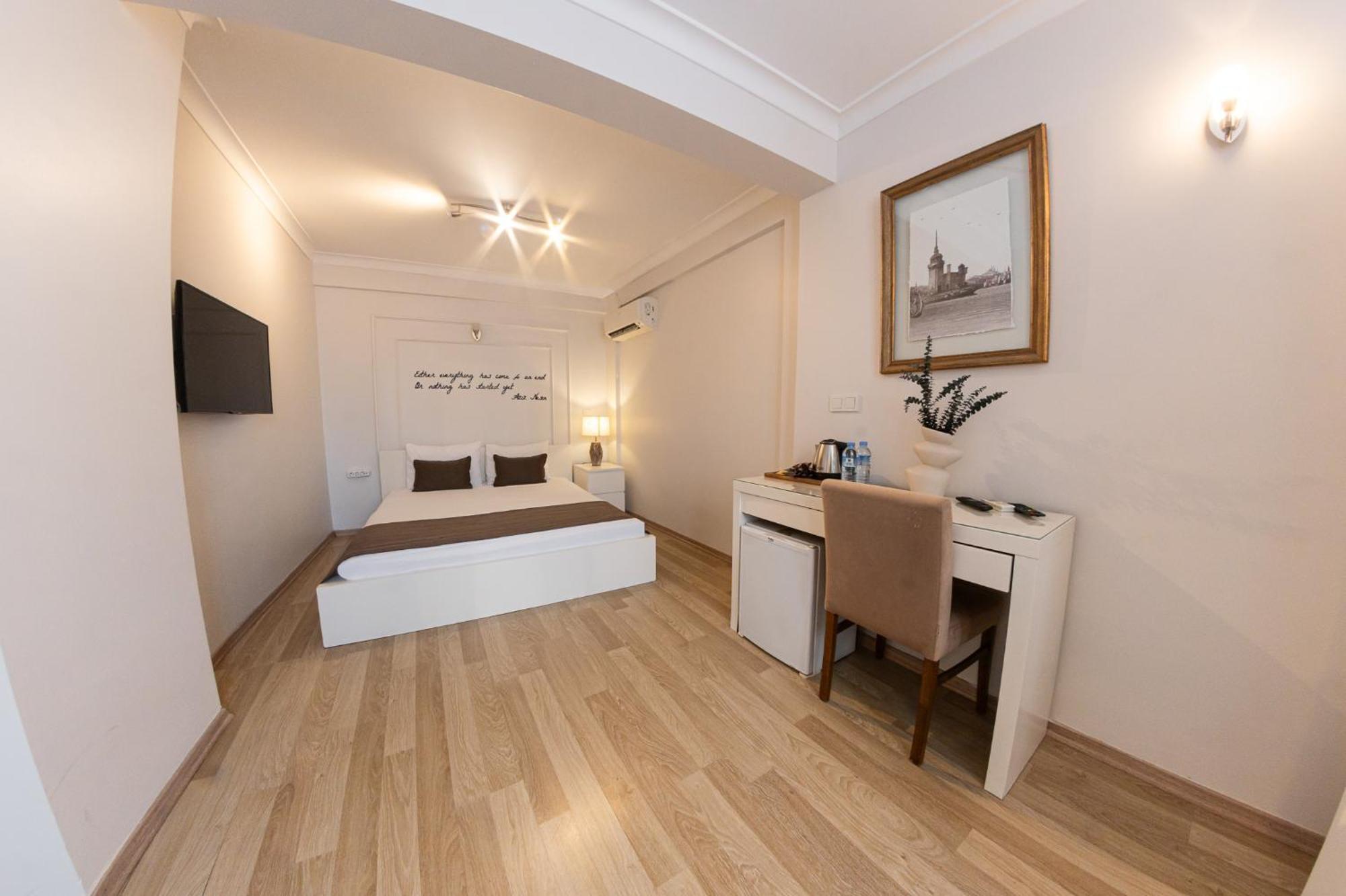 Deluxe King Room,1758583762:JPEG