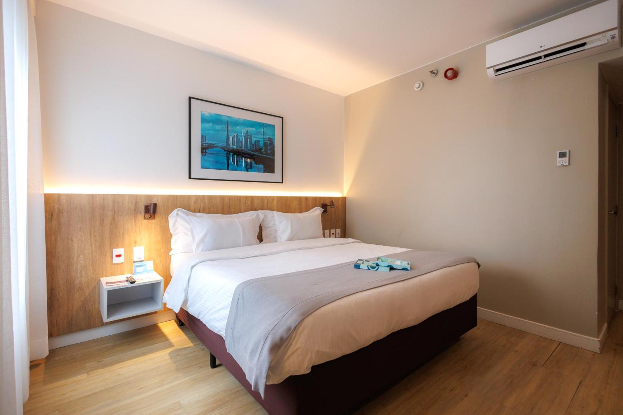 Premium Queen Room Non-Smoking
