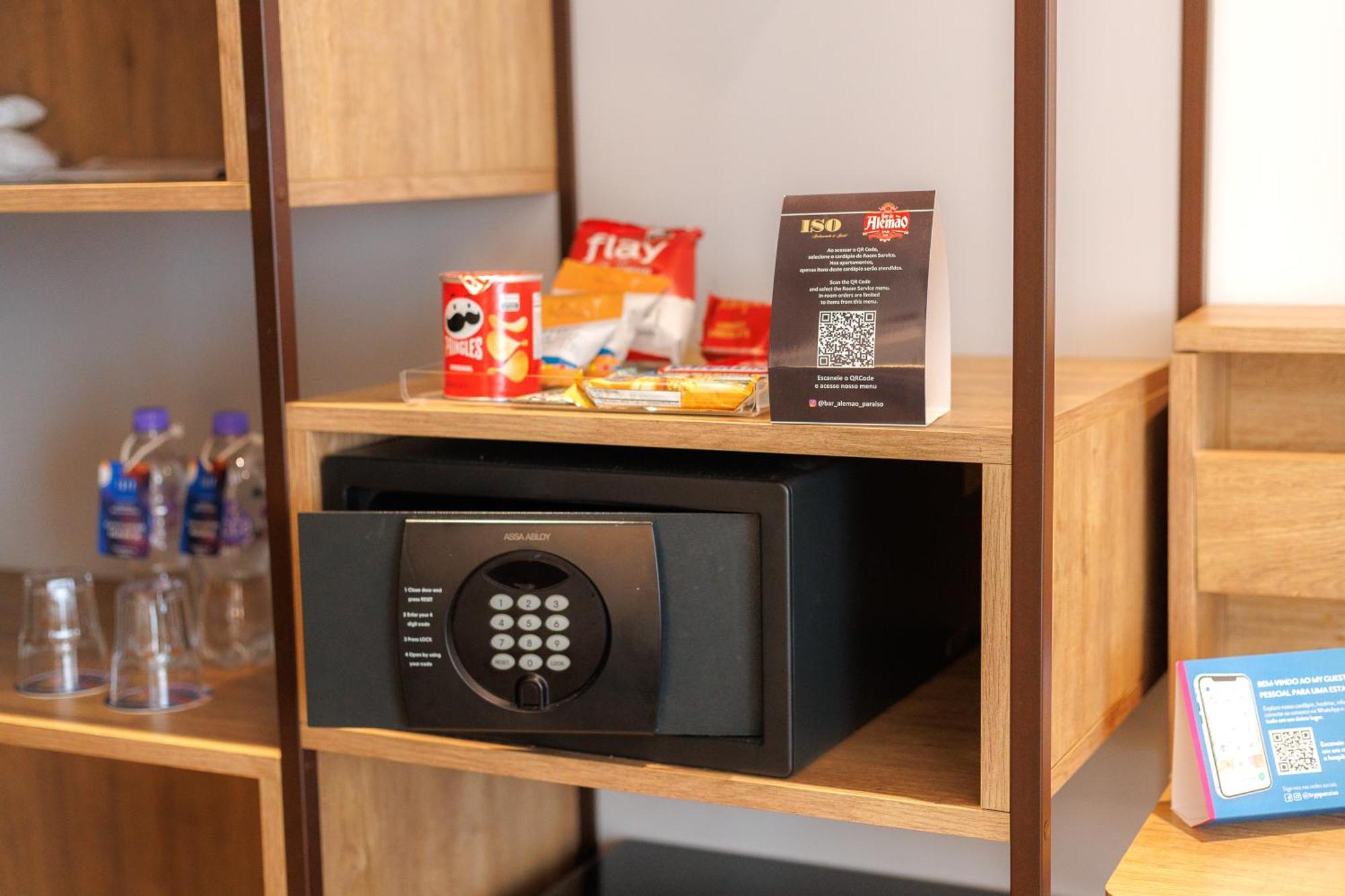Premium Queen Room Non-Smoking