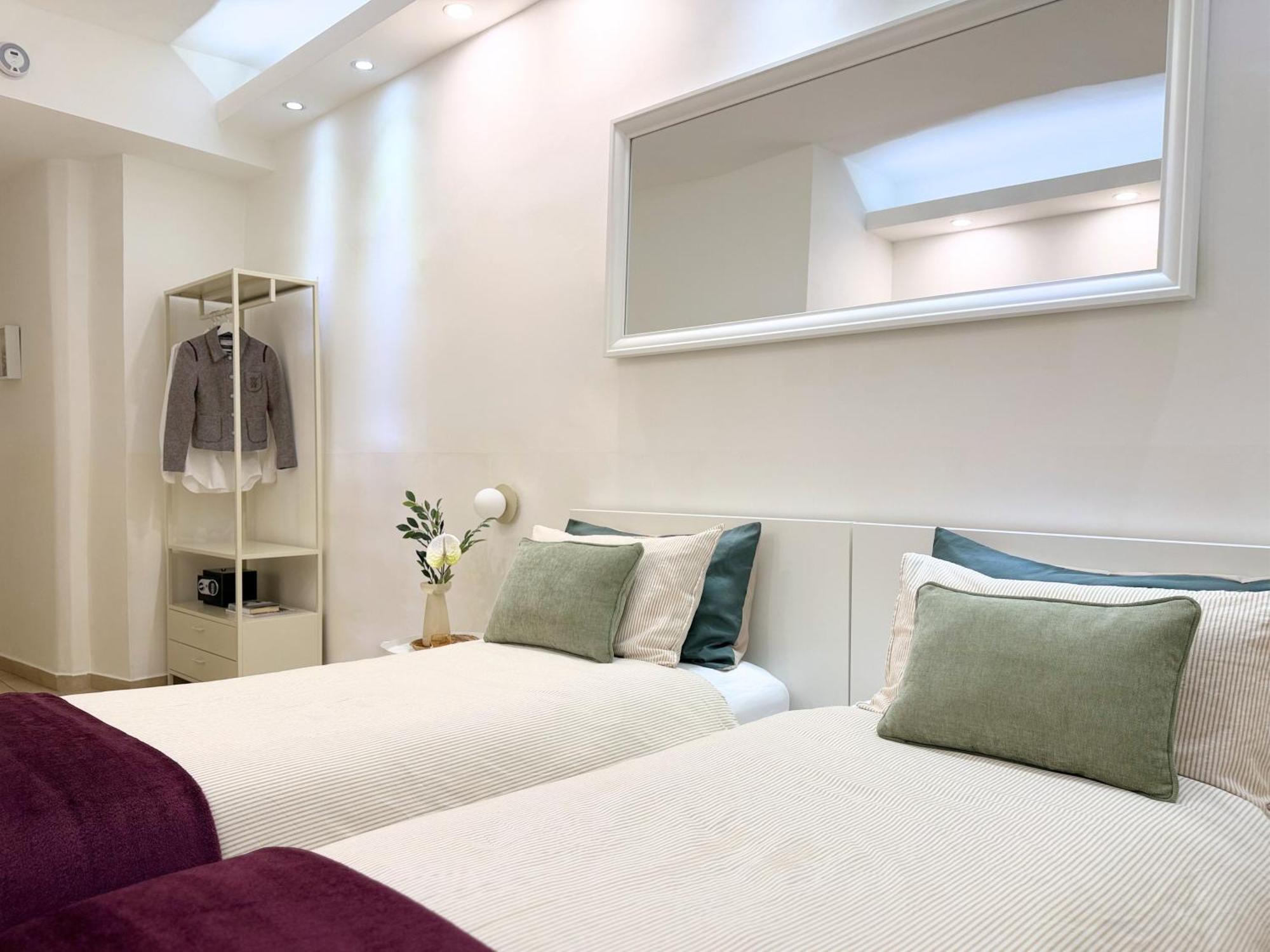 Large Twin Room