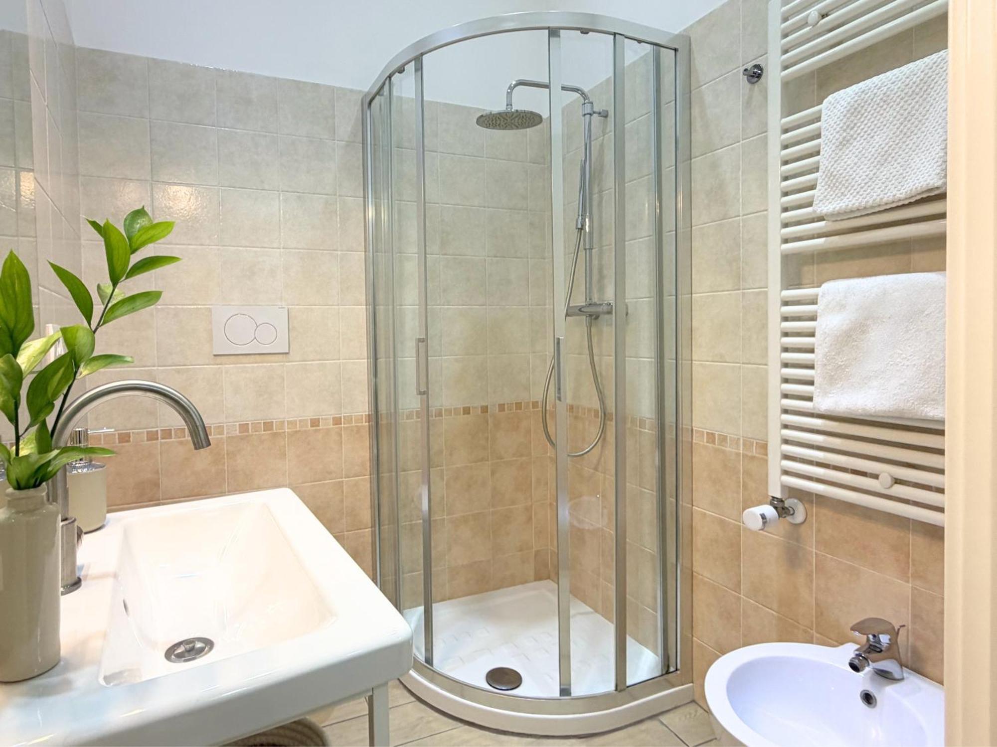 Double Room Private Bathroom