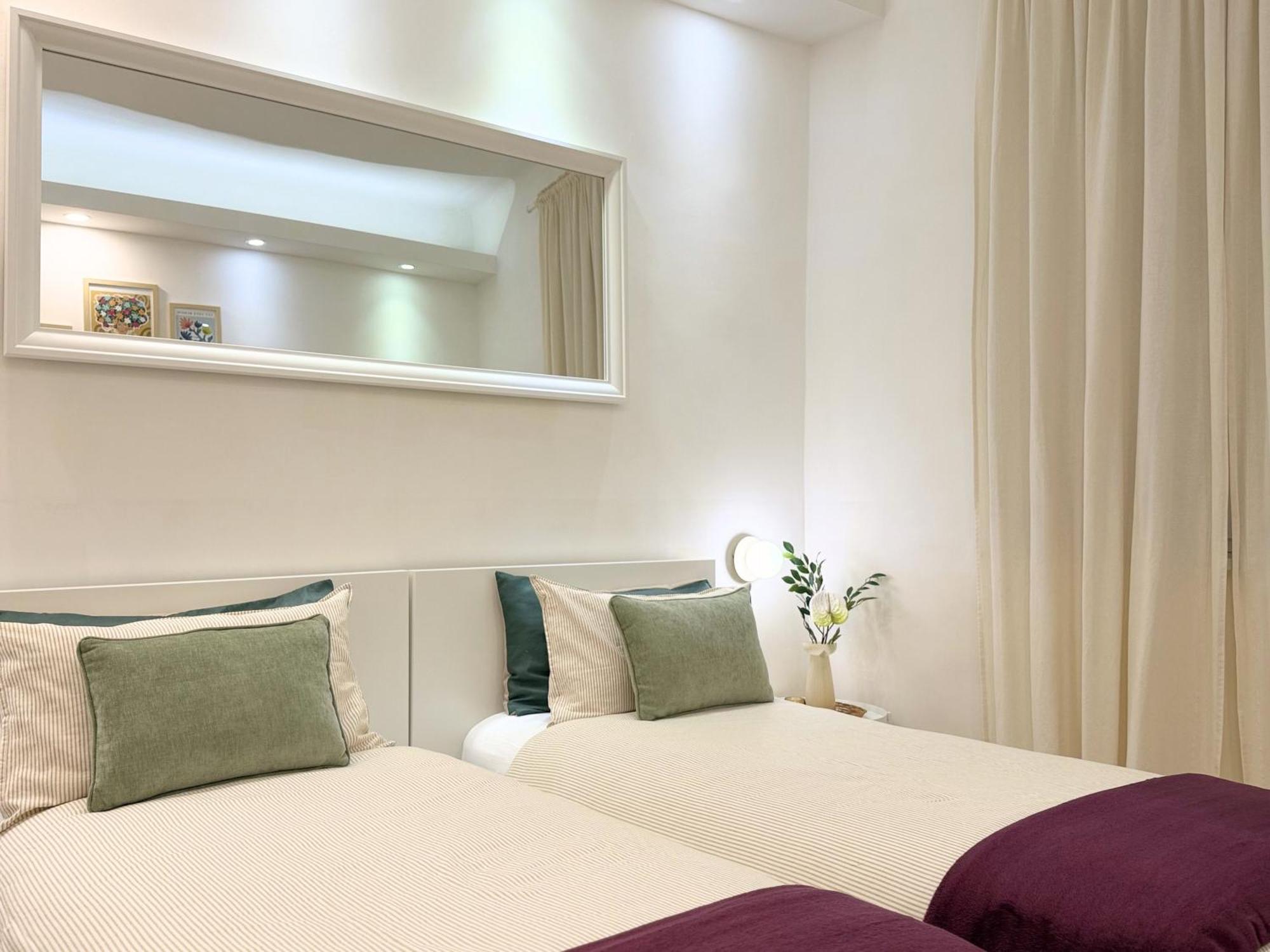 Large Twin Room