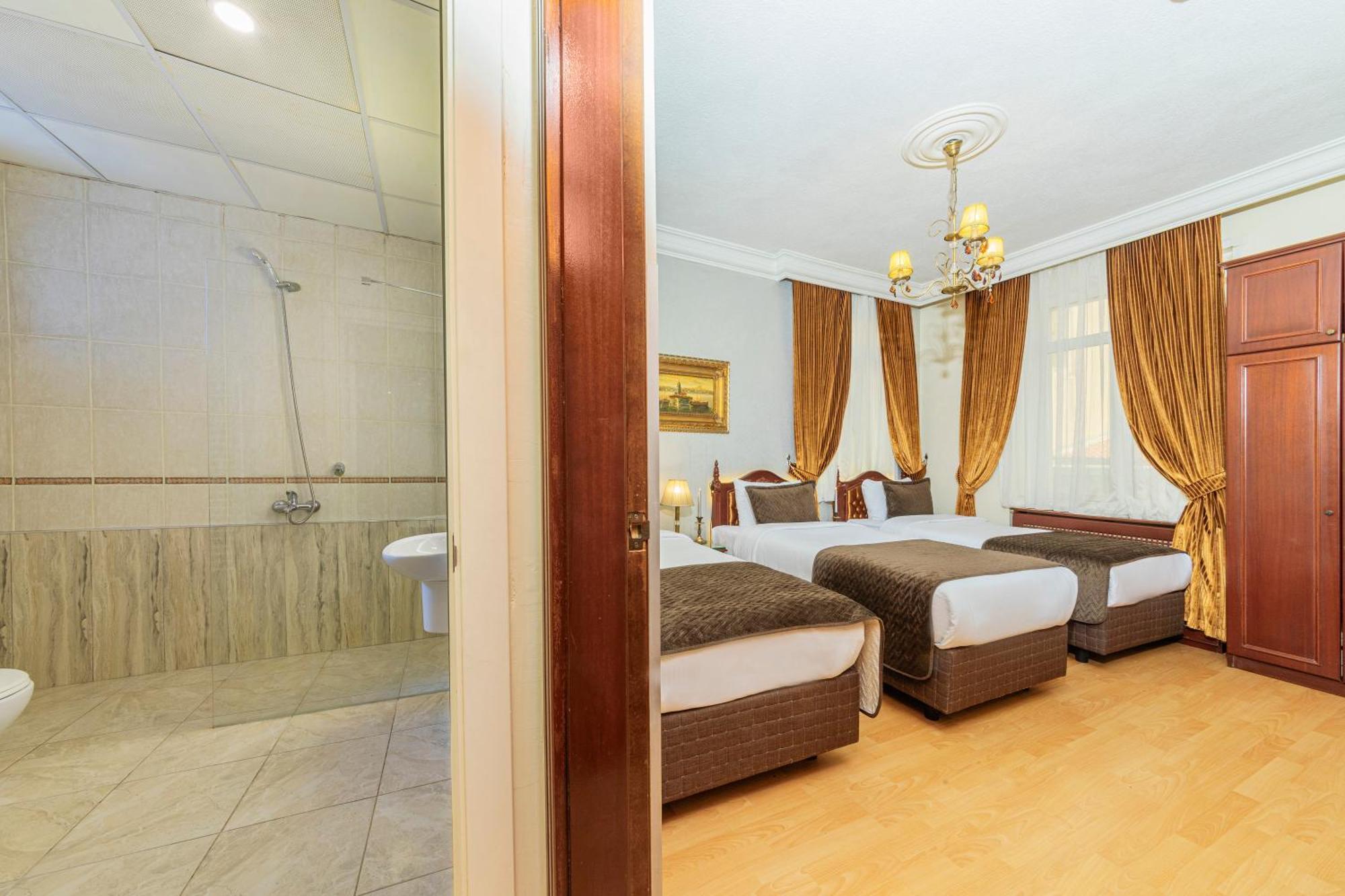 Triple Room