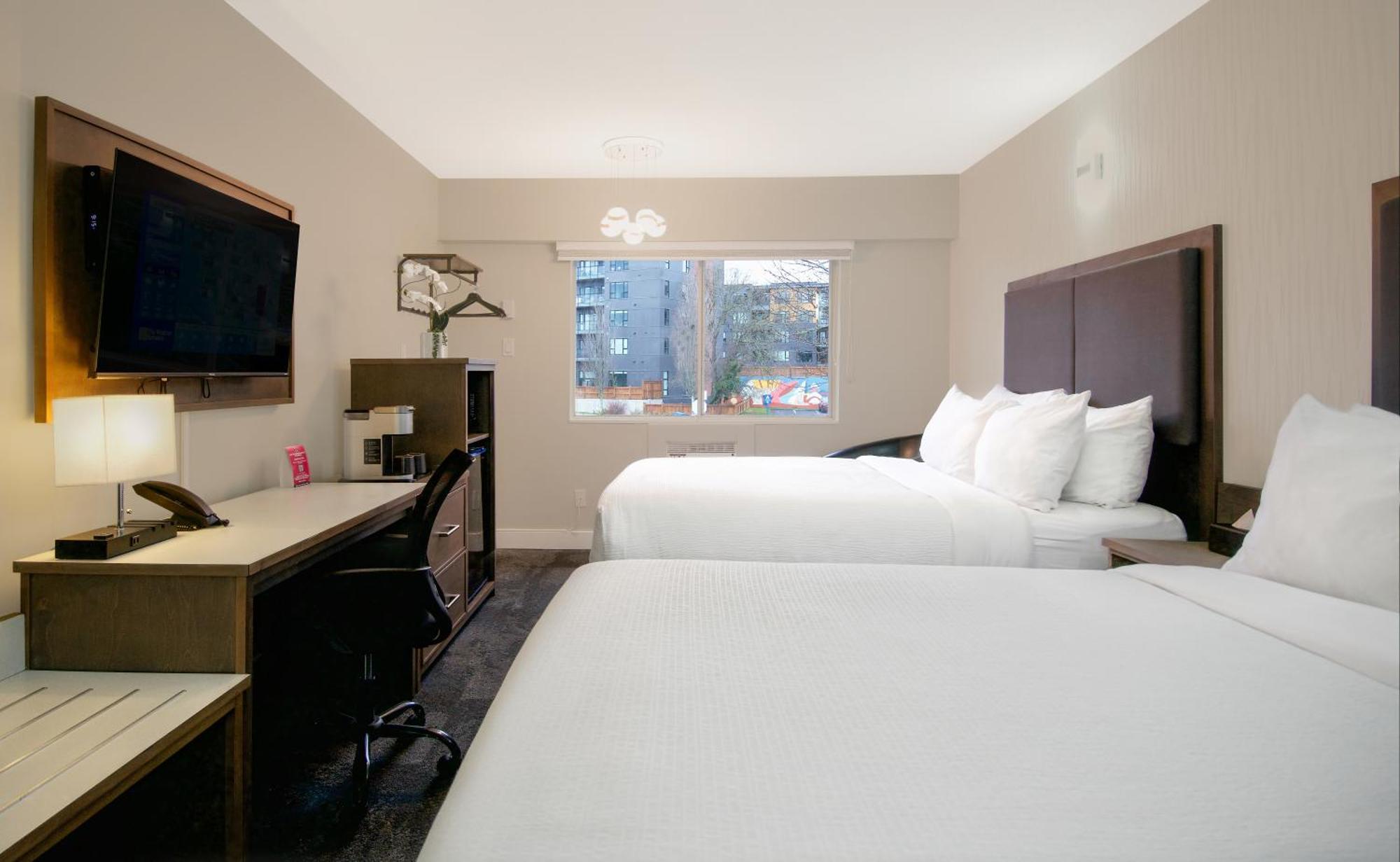 Queen Room Two Queen Beds Non-Smoking