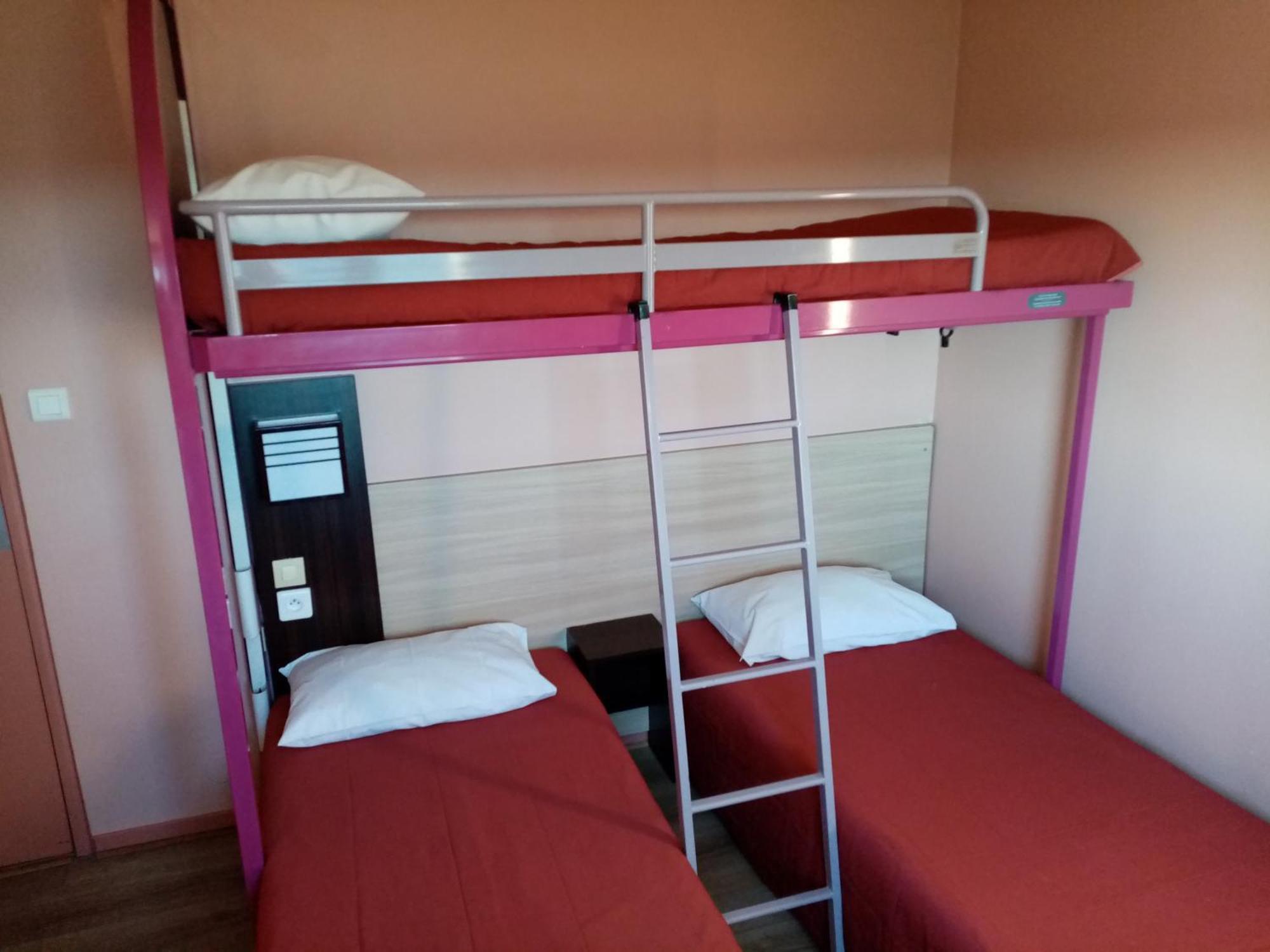 Triple Room,1765194085:JPEG