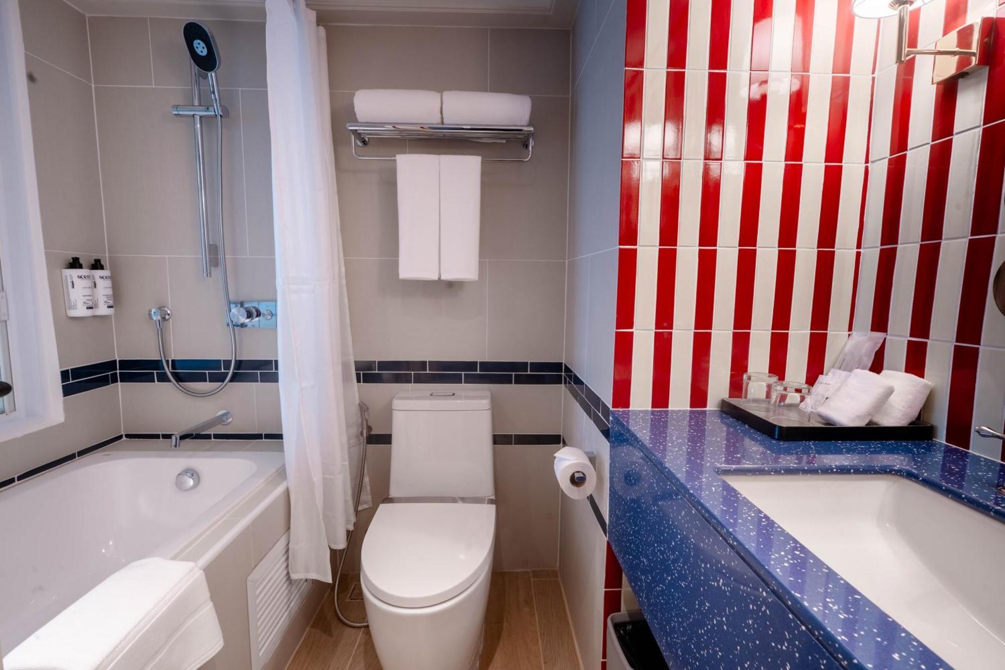 Cruise Cabin Twin Bed