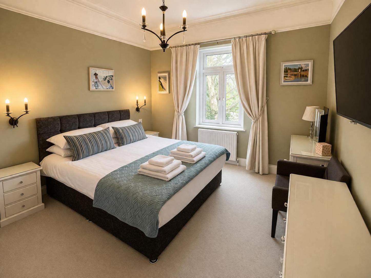 Superior King Room