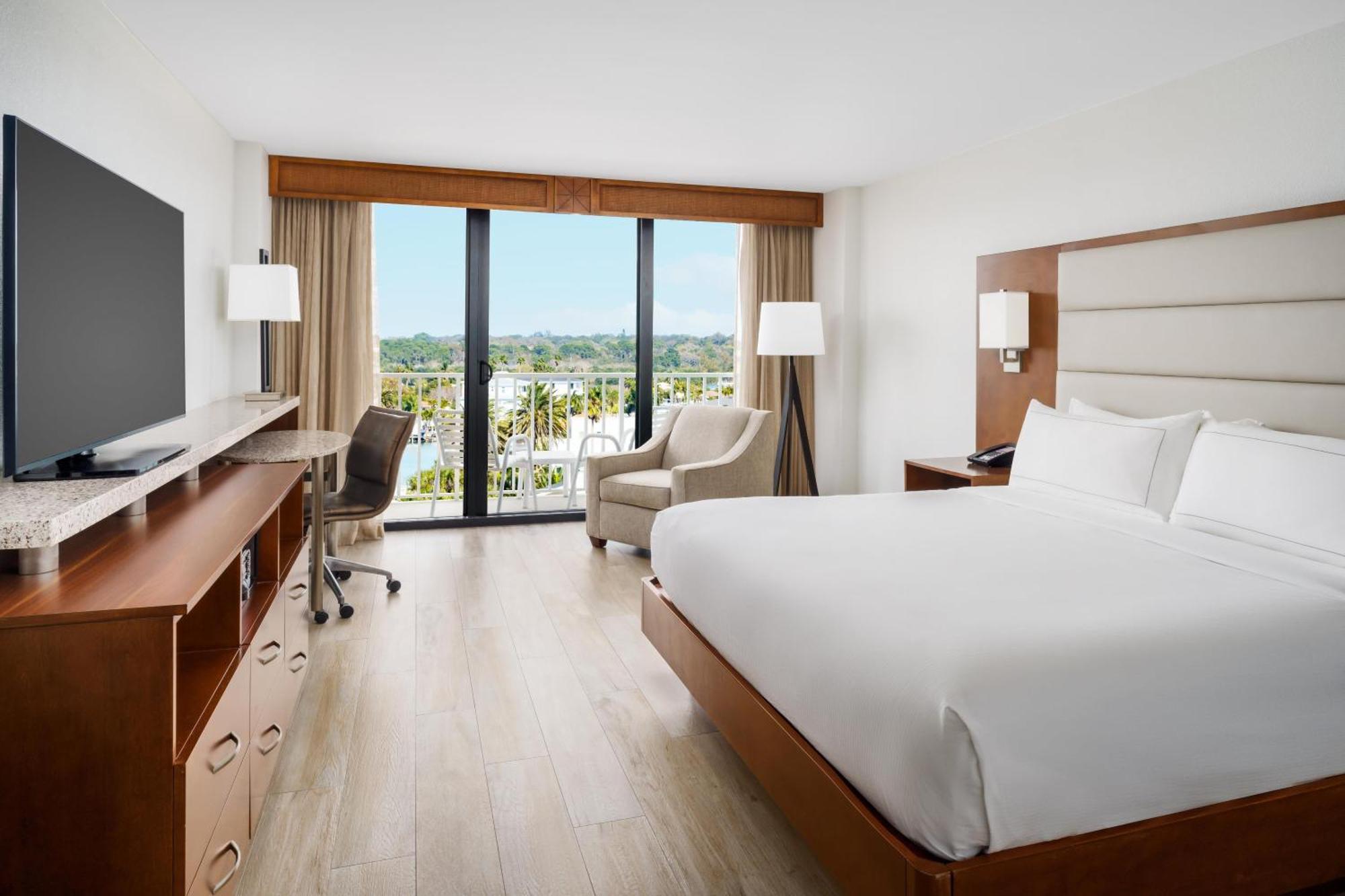 Chambre Lit King-Size - Vue sur Ville
