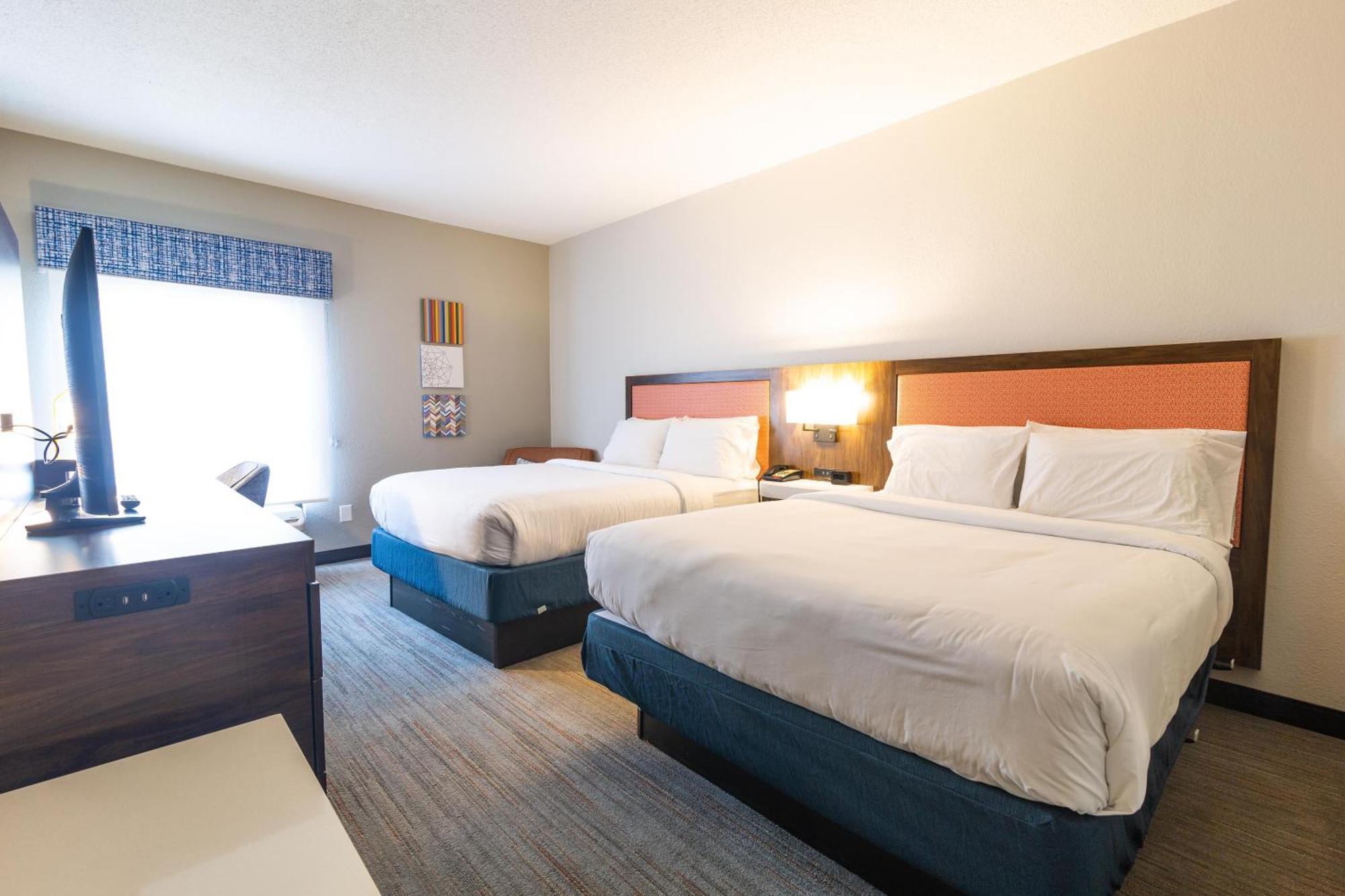 Room with Two Queen Beds - Non-Smoking