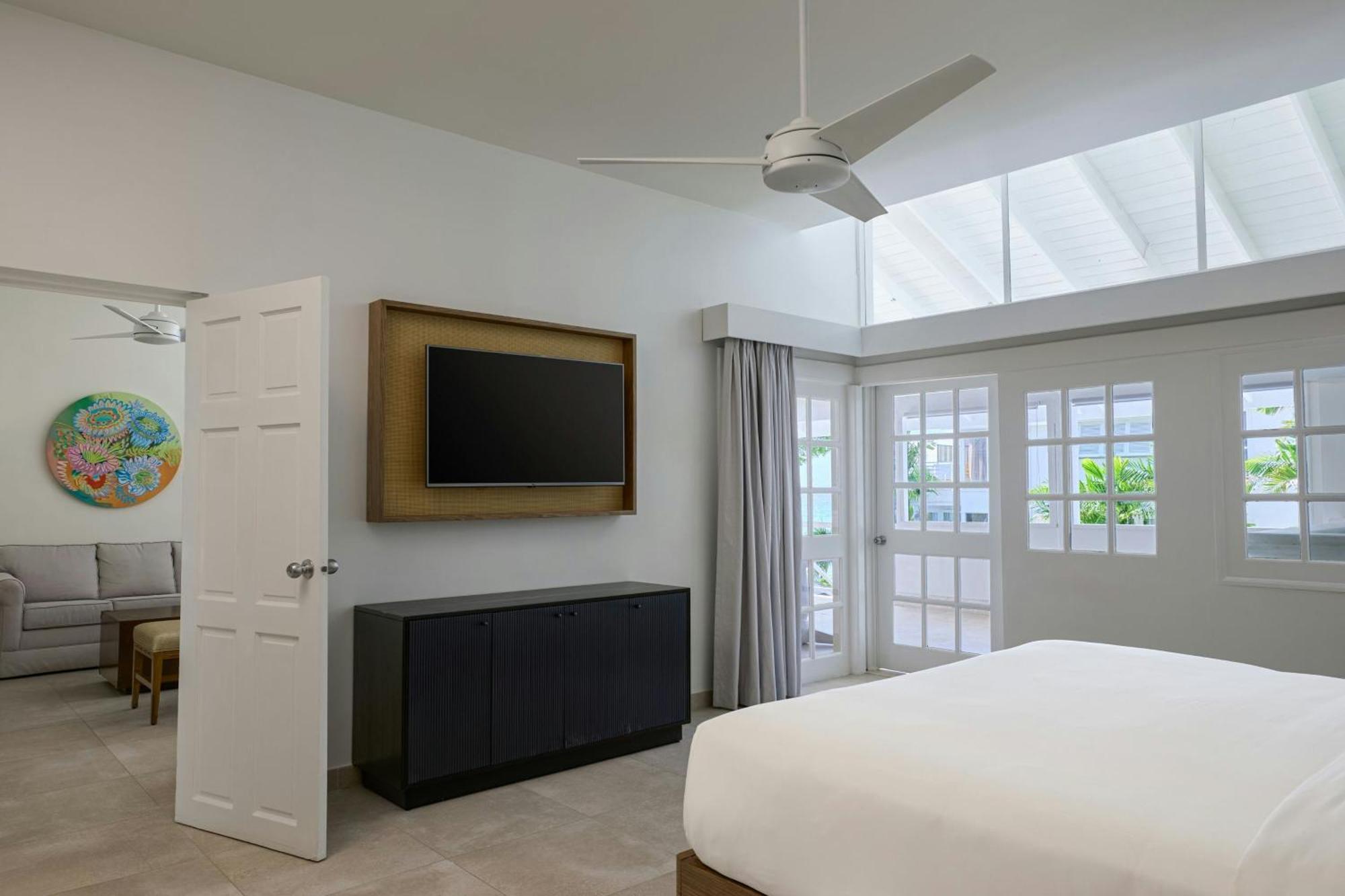Deluxe Adults Only 1 Bedroom Suite