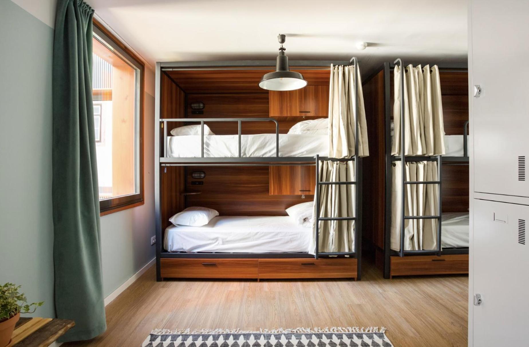 Bed 4 bed Dorm