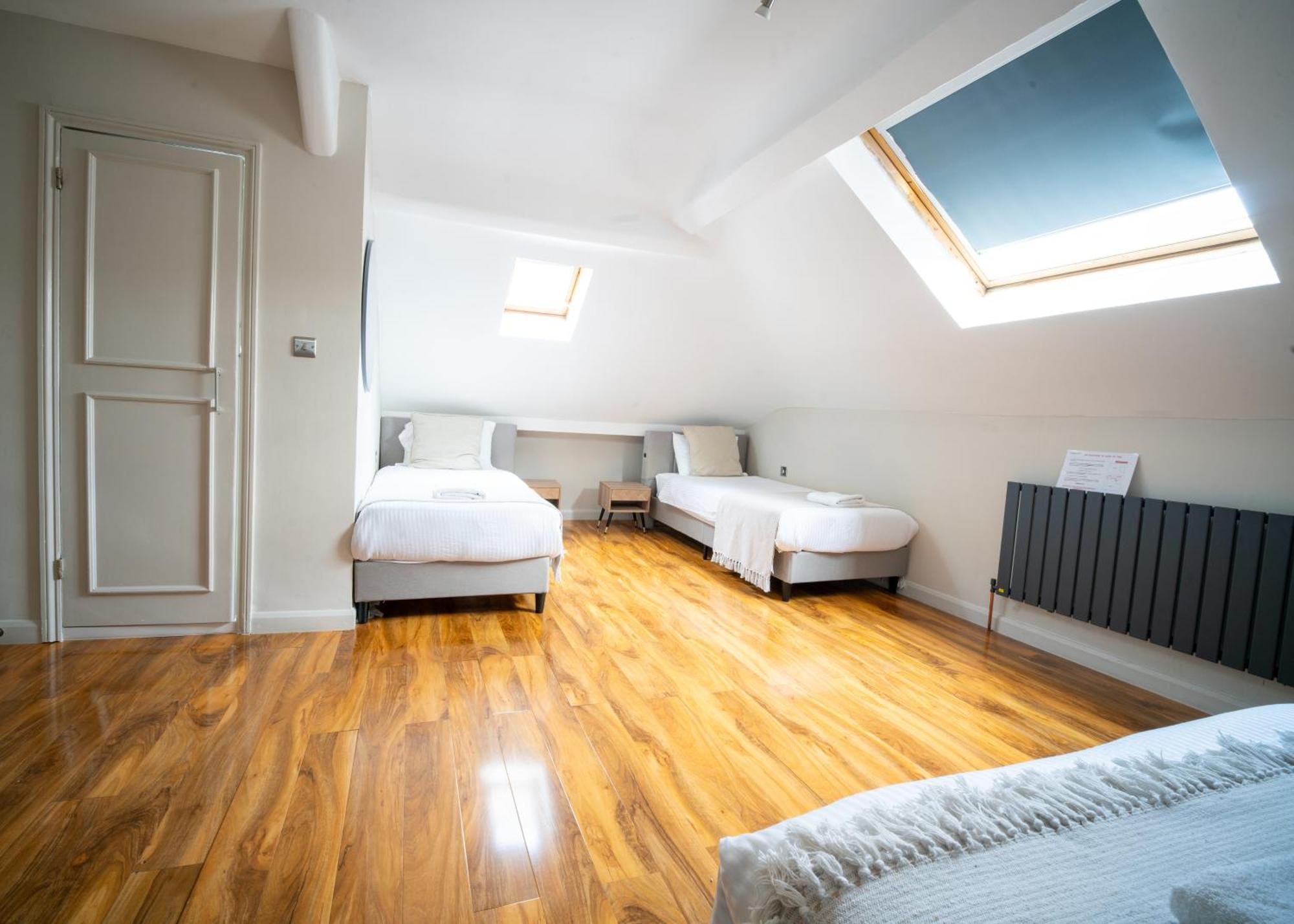 Quadruple Room,1769474967:JPEG