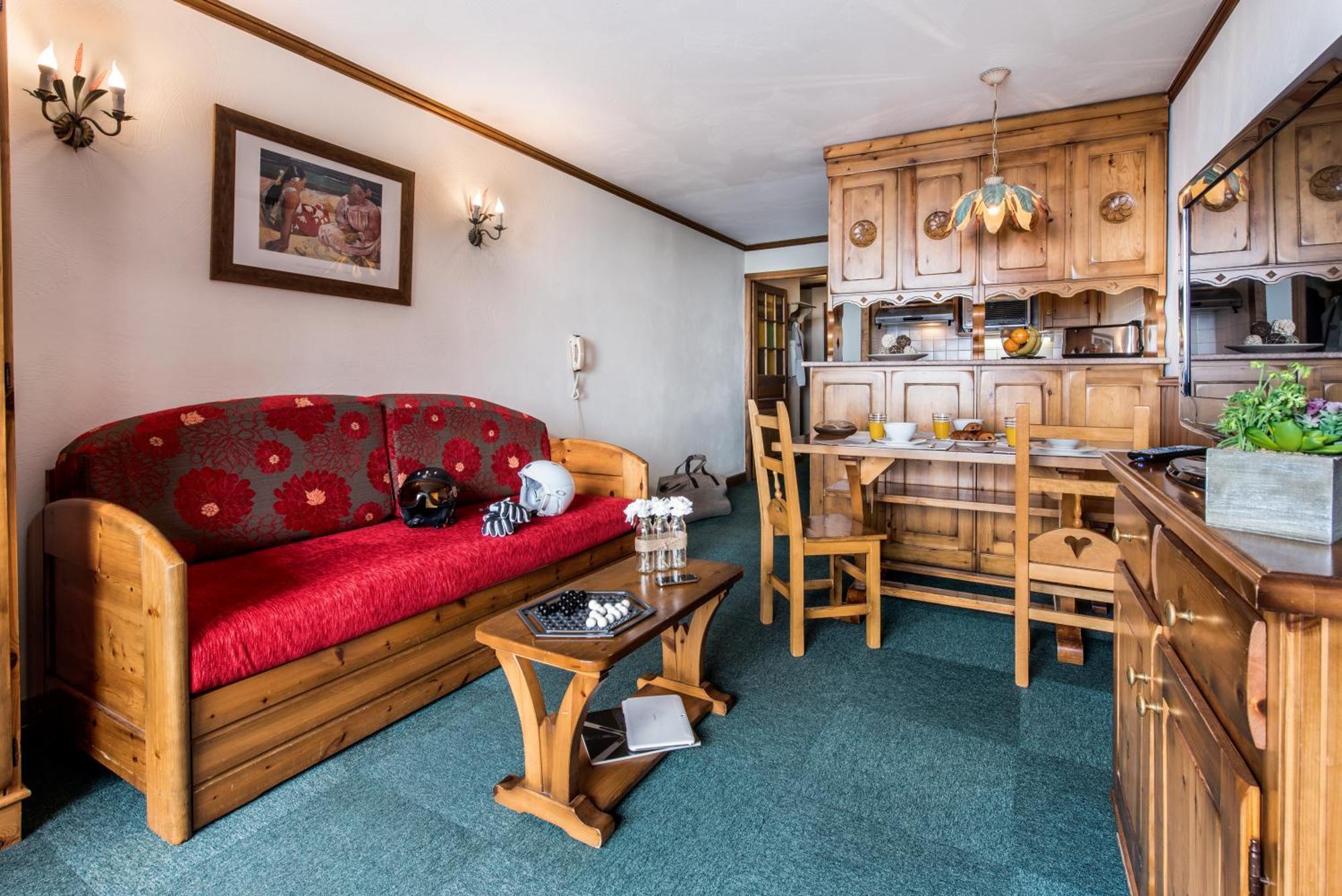 One-Bedroom Apartment 2 Montana Soleil