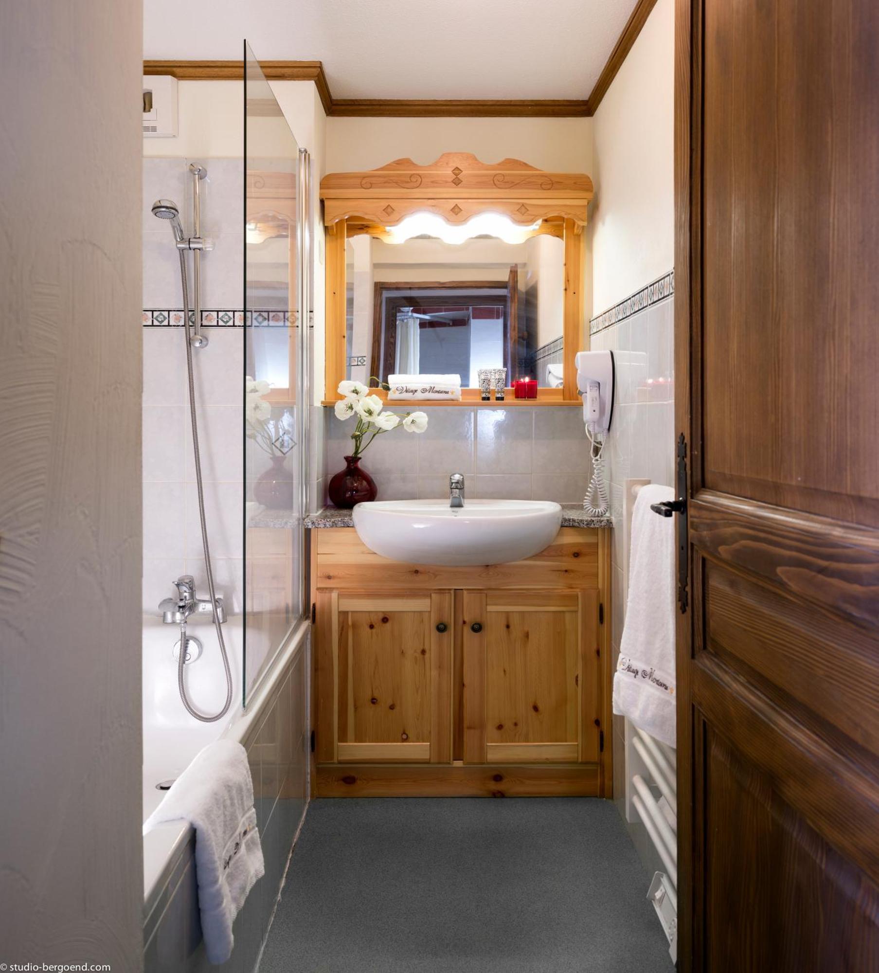 One-Bedroom Apartment 2 Montana Soleil