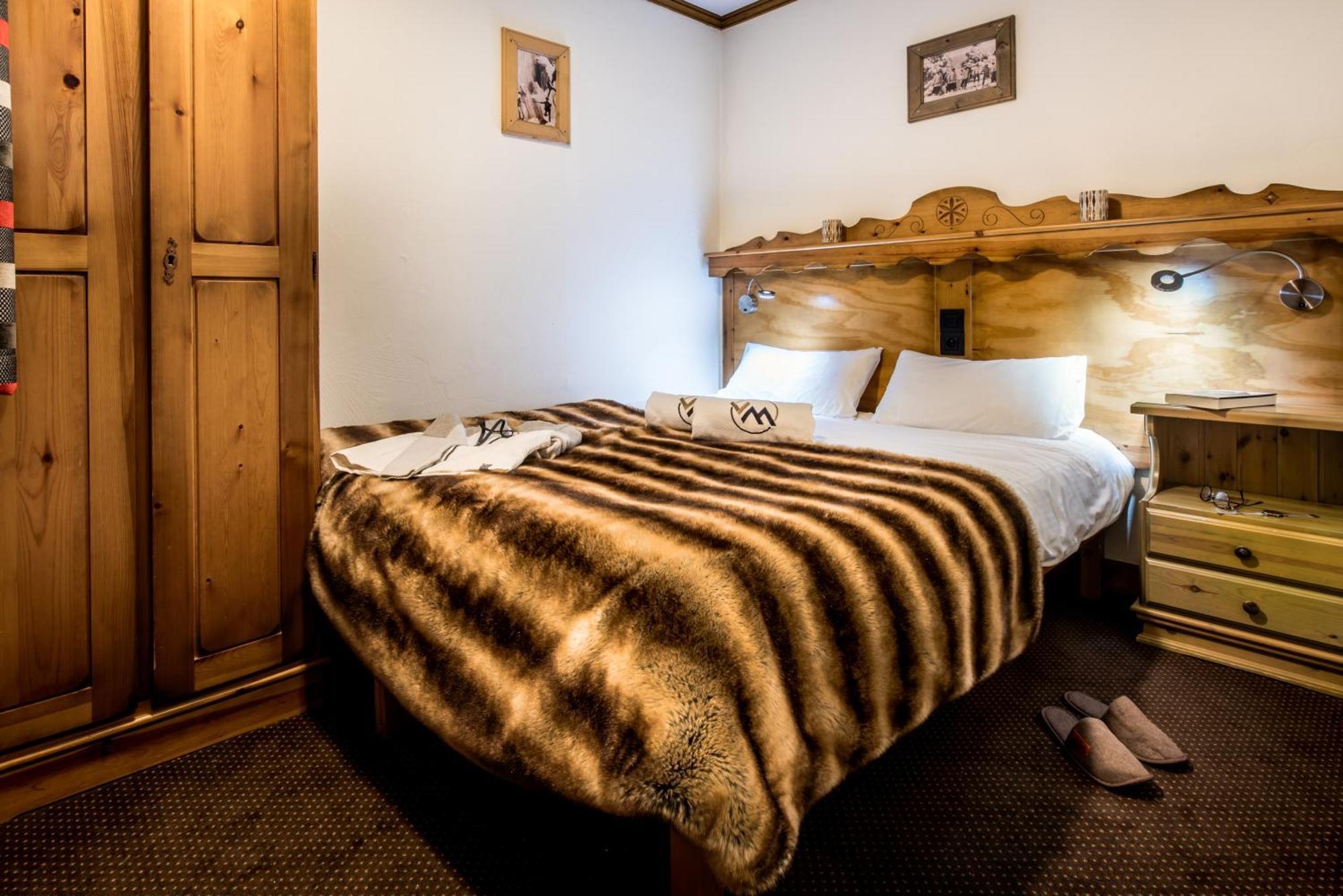 Three-Bedroom Apartment Montana Soleil