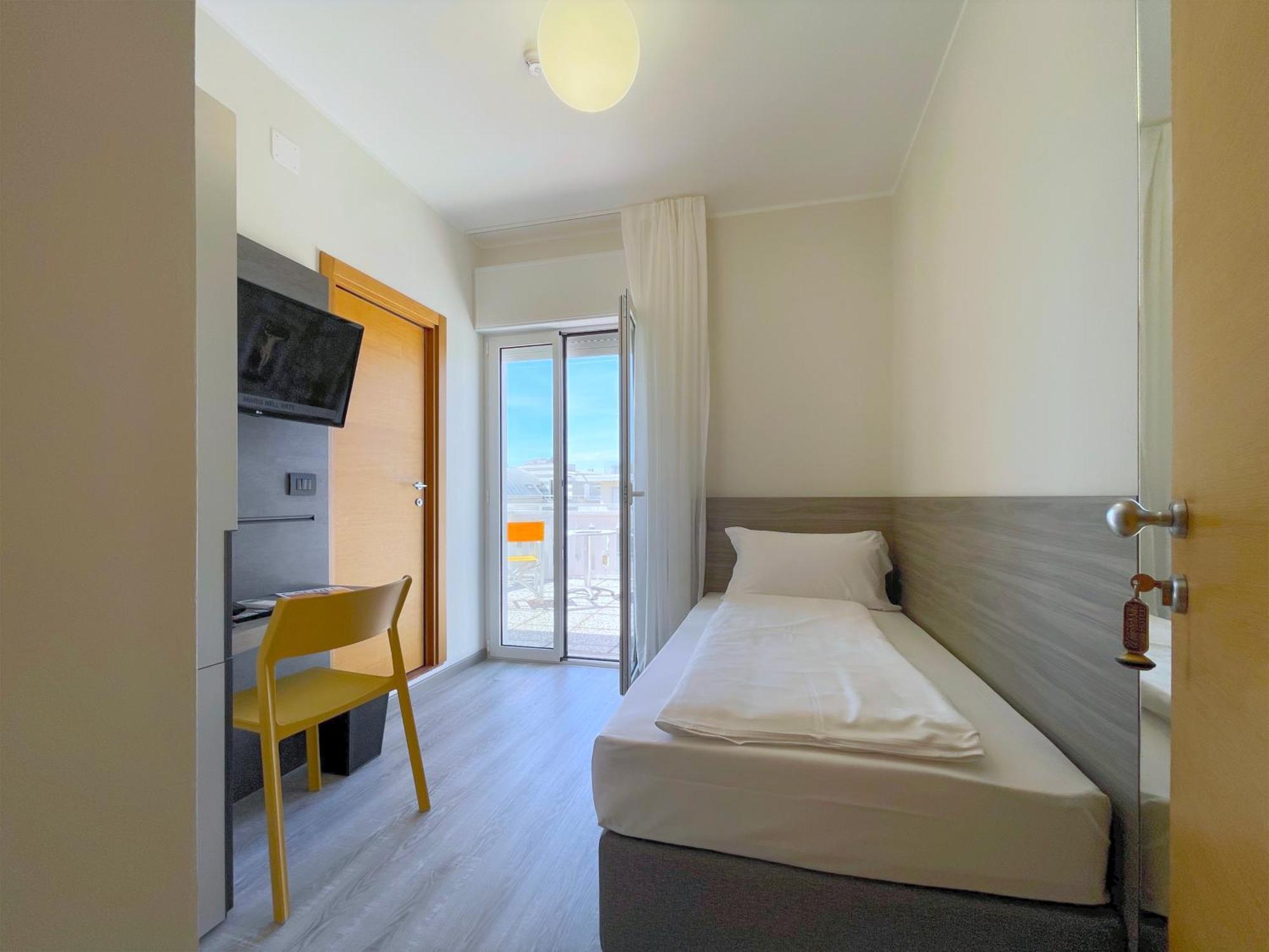Single Room Balcony