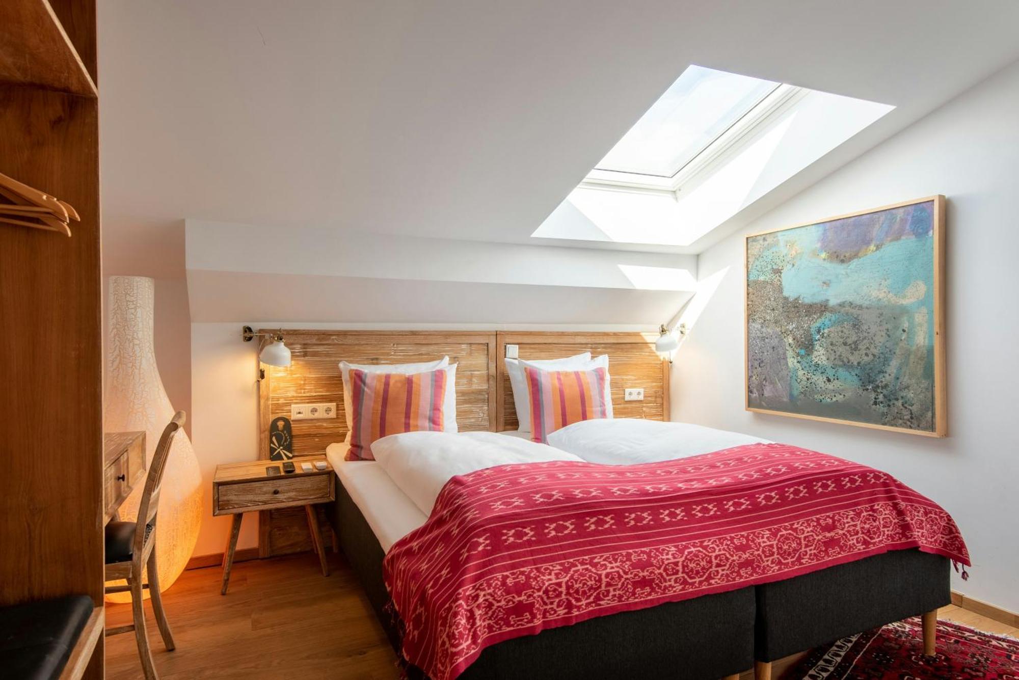 Comfortabele Kamer met Dakraam