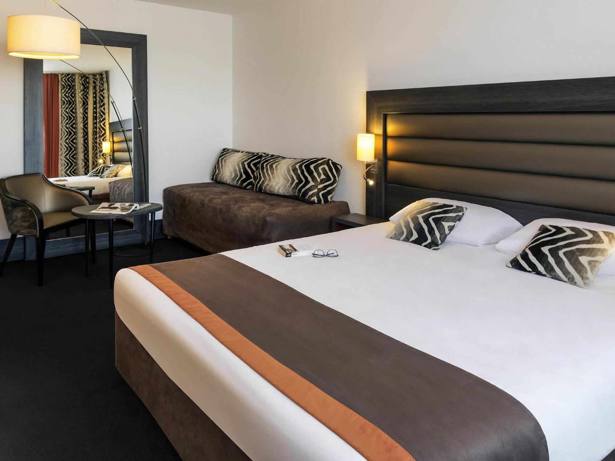 Executive Room One Double Bed One Single Bed