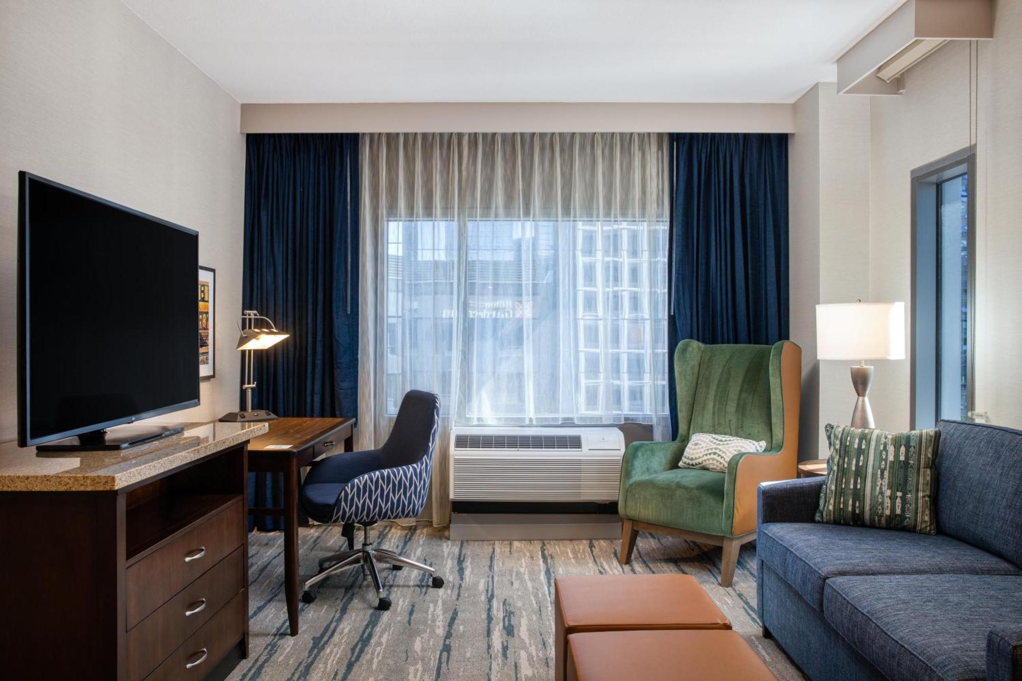 One-Bedroom King Suite